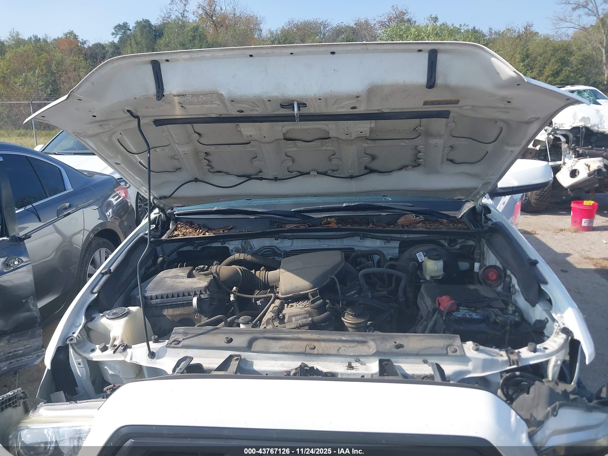TOYOTA TACOMA image 10