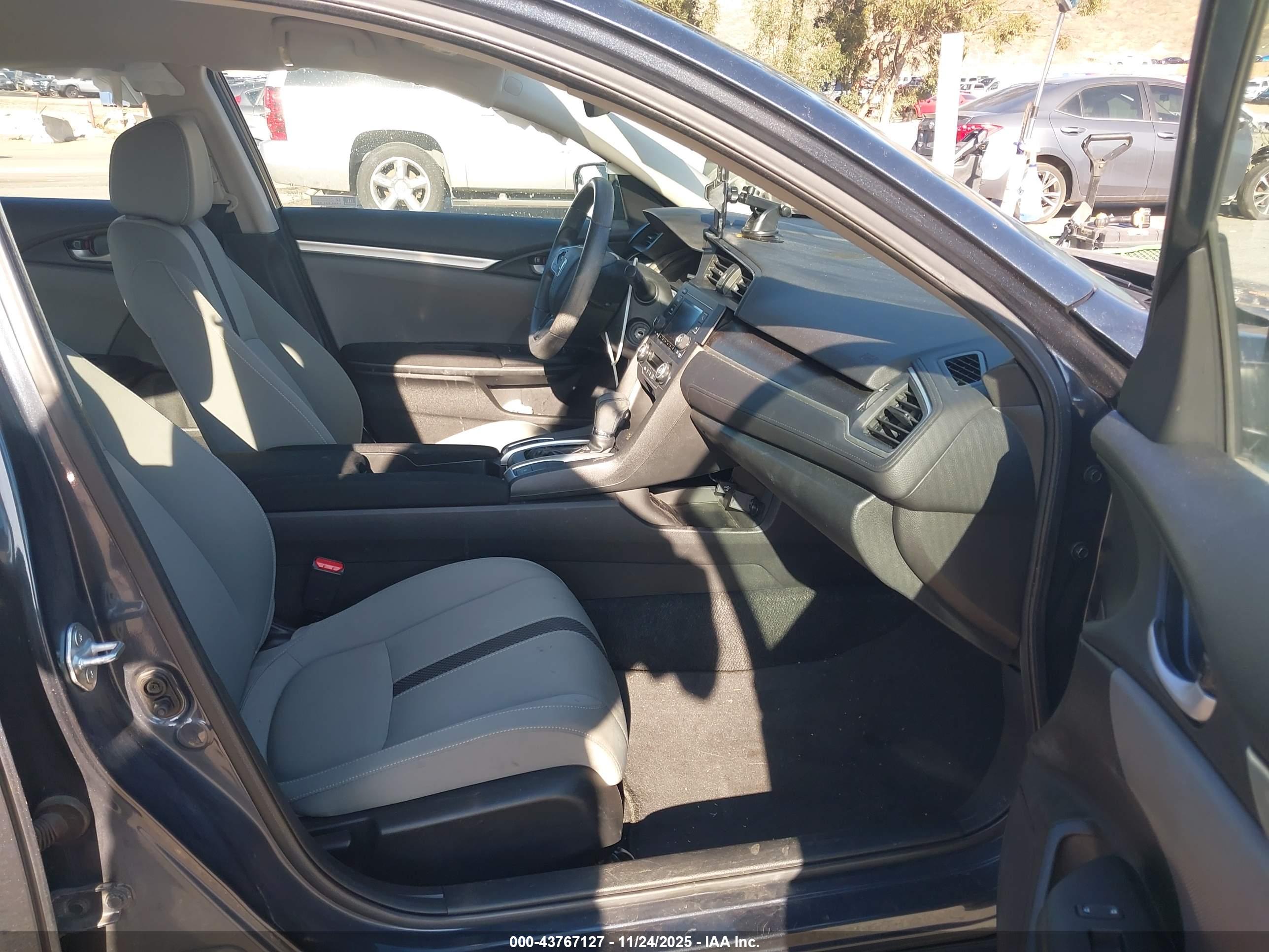 HONDA CIVIC image 5