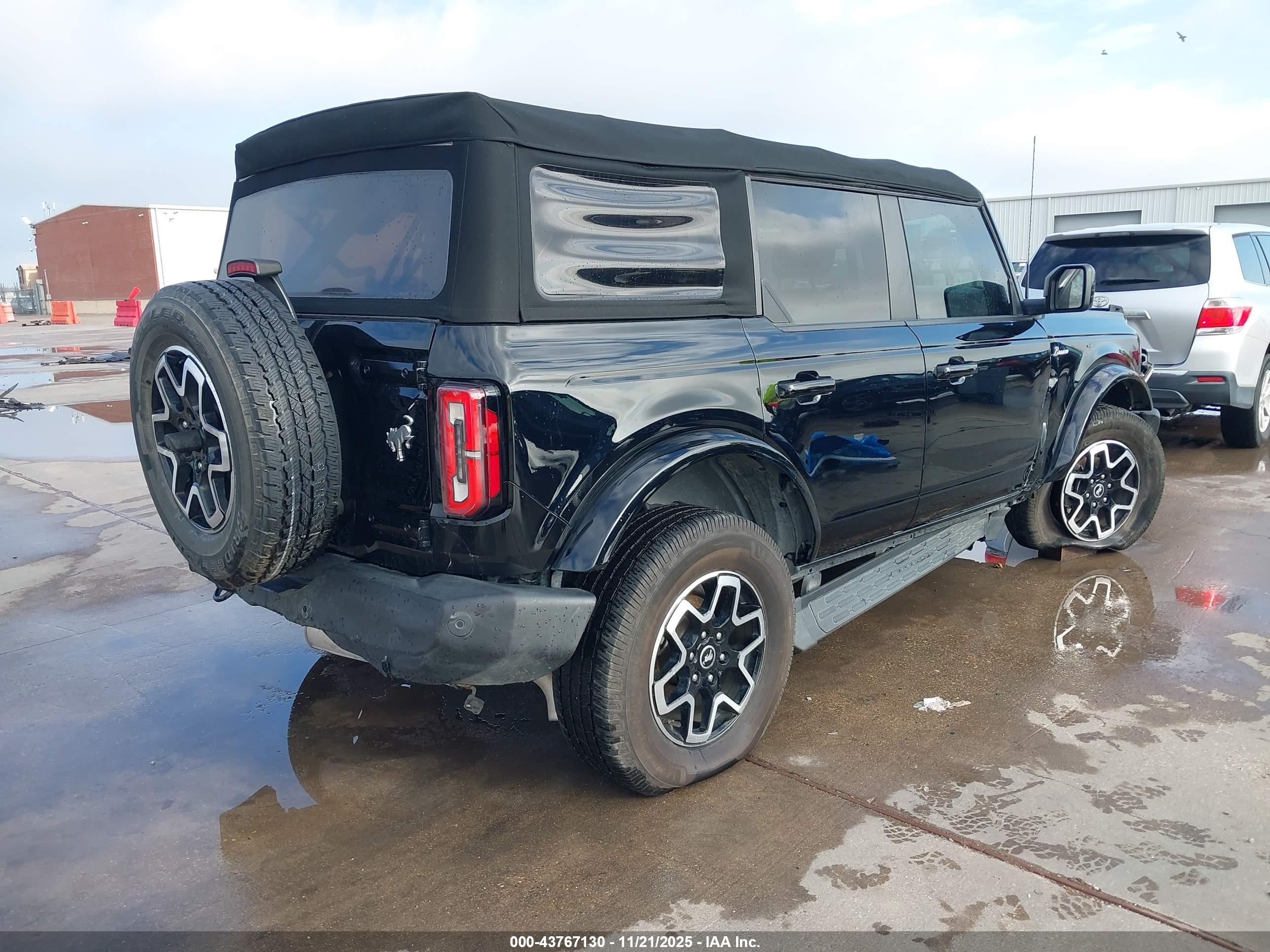 FORD BRONCO image 4