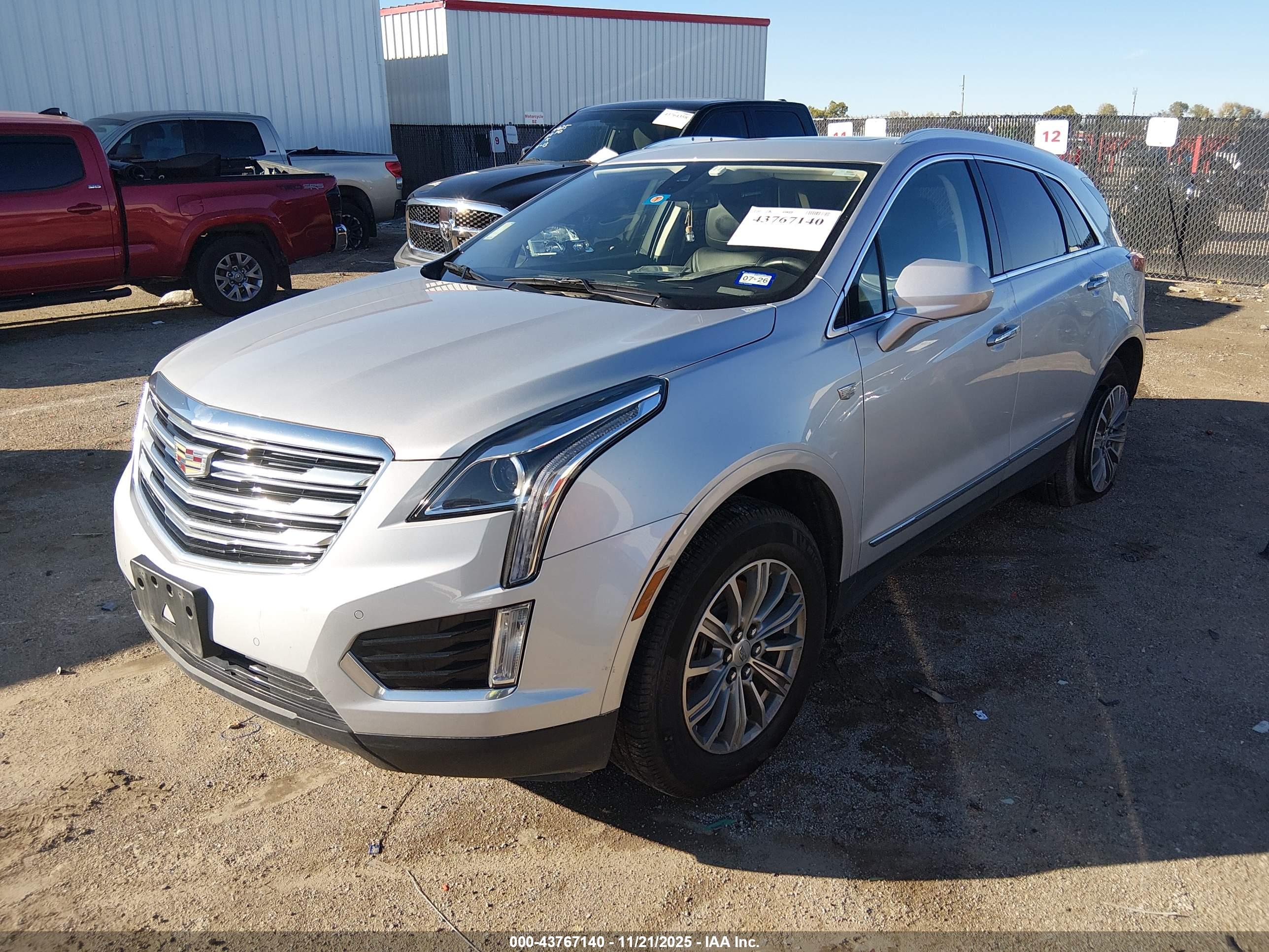CADILLAC XT5 image 2