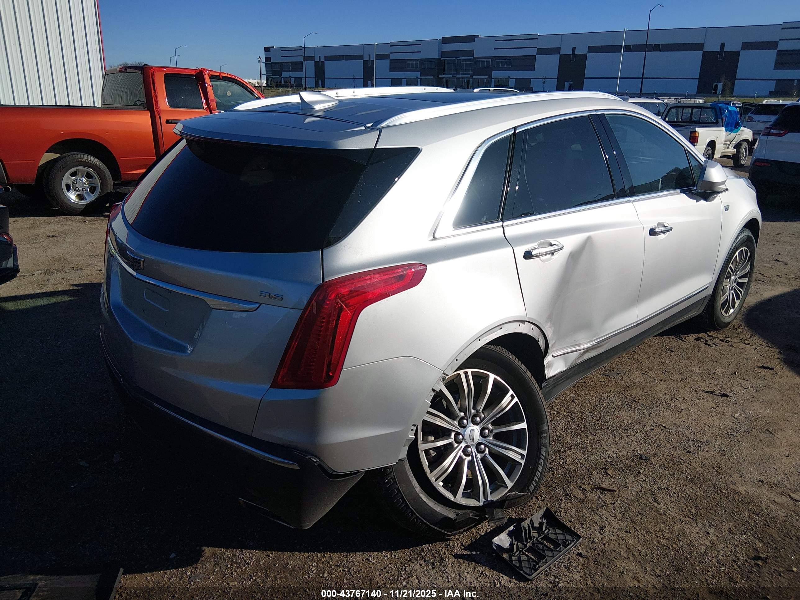 CADILLAC XT5 image 4