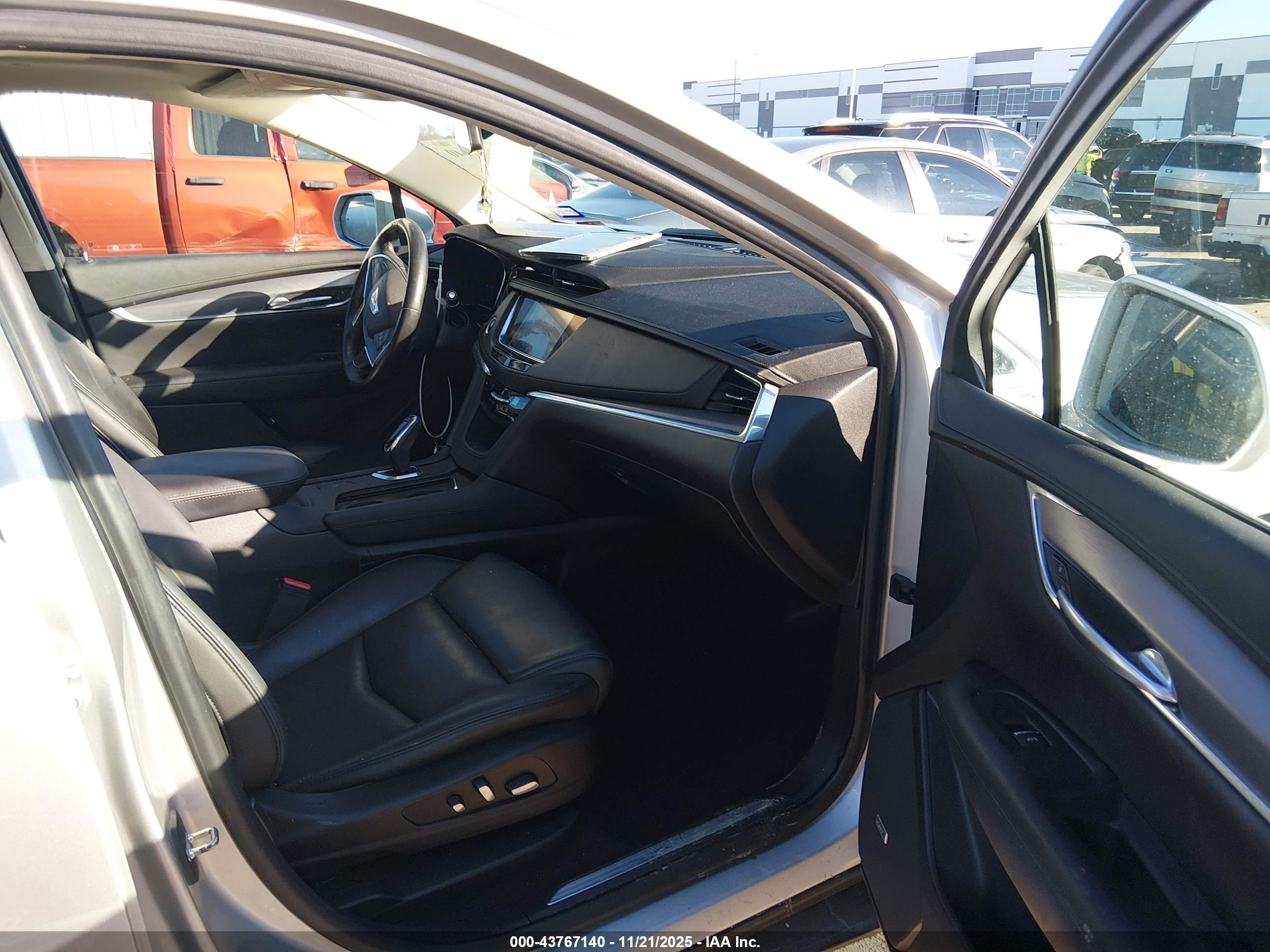CADILLAC XT5 image 5
