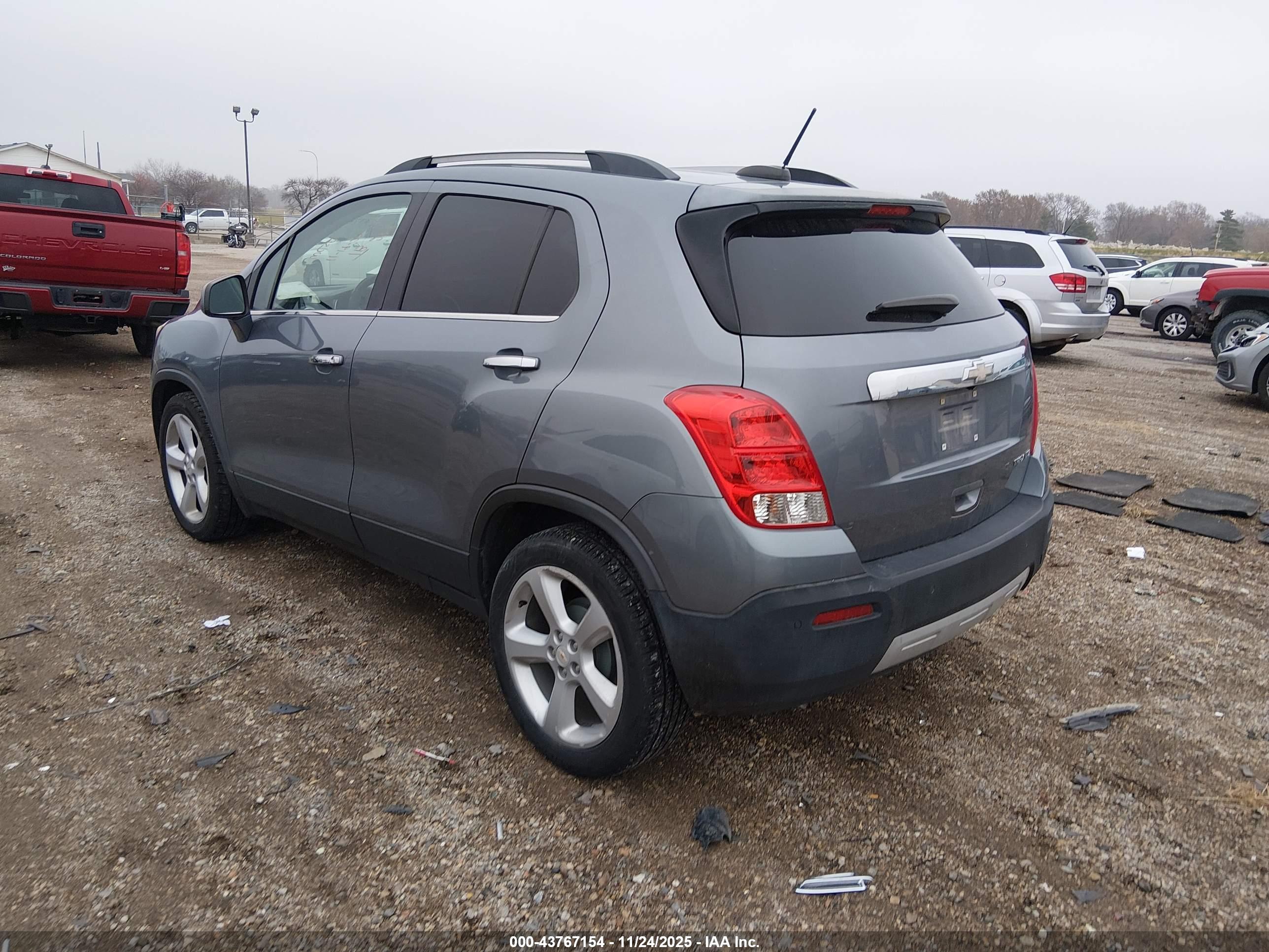 CHEVROLET TRAX image 3
