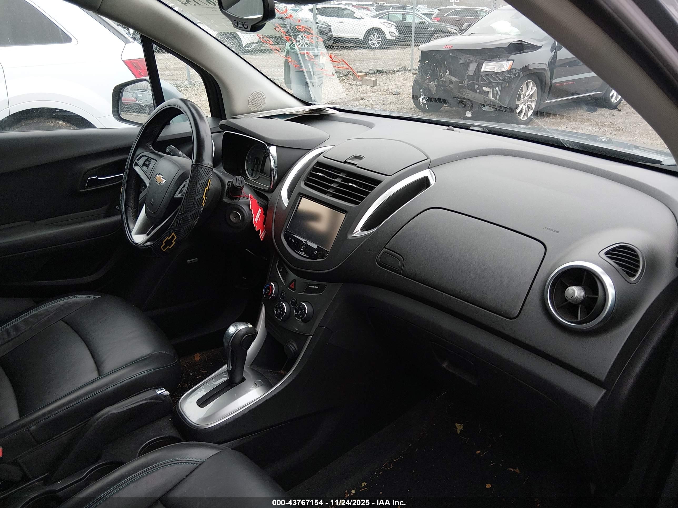 CHEVROLET TRAX image 5