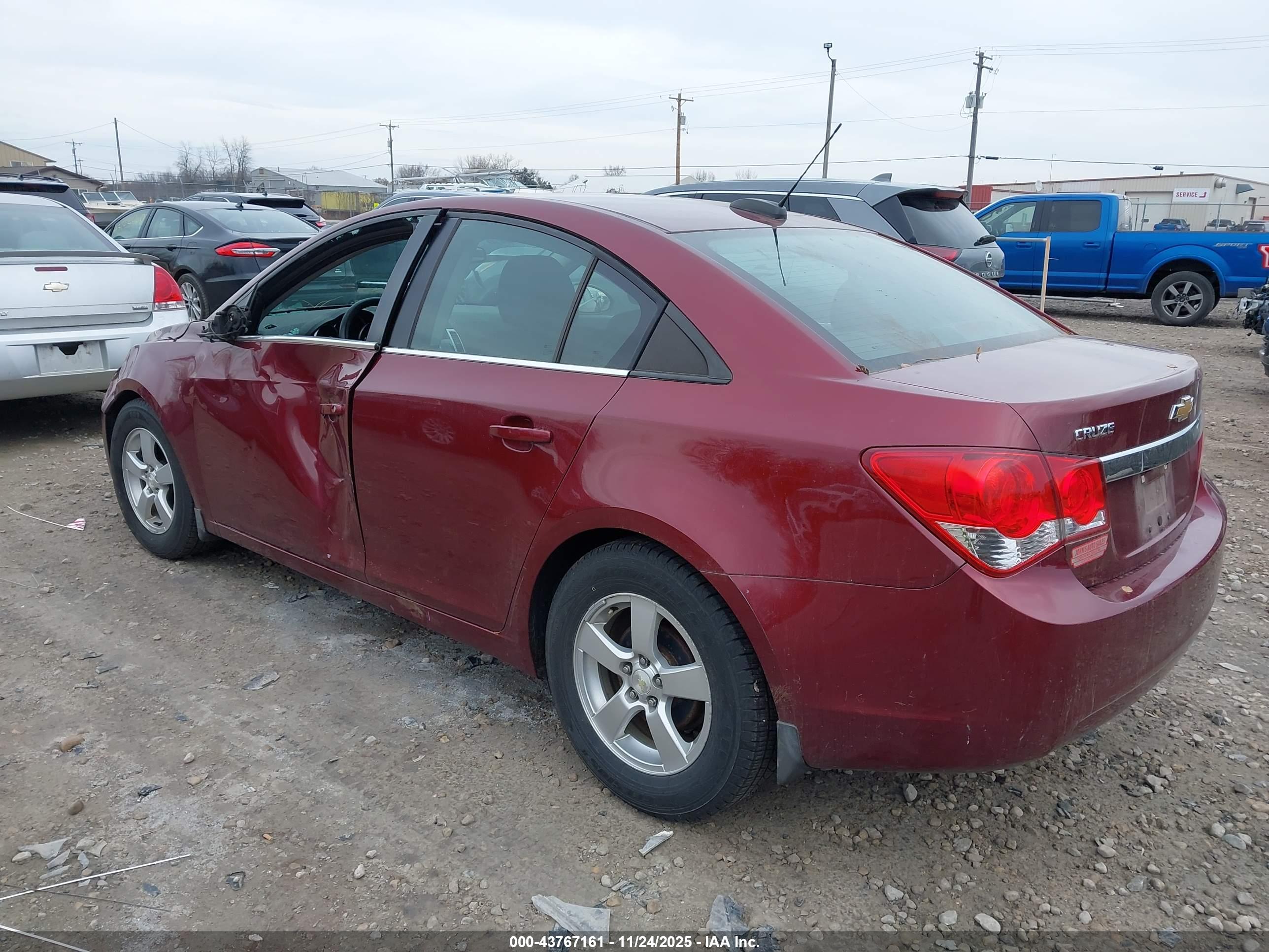 CHEVROLET CRUZE image 3