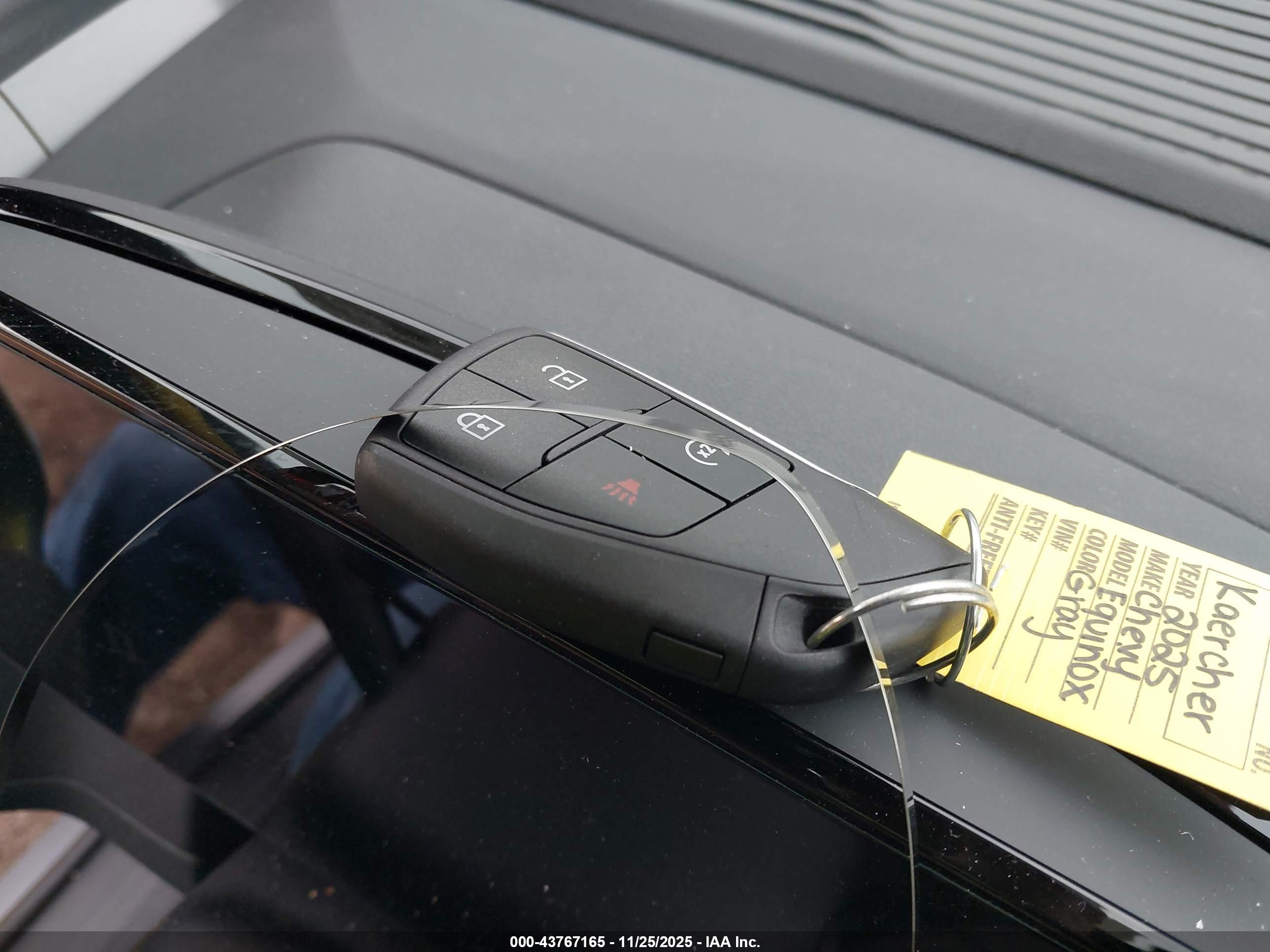 CHEVROLET EQUINOX image 11