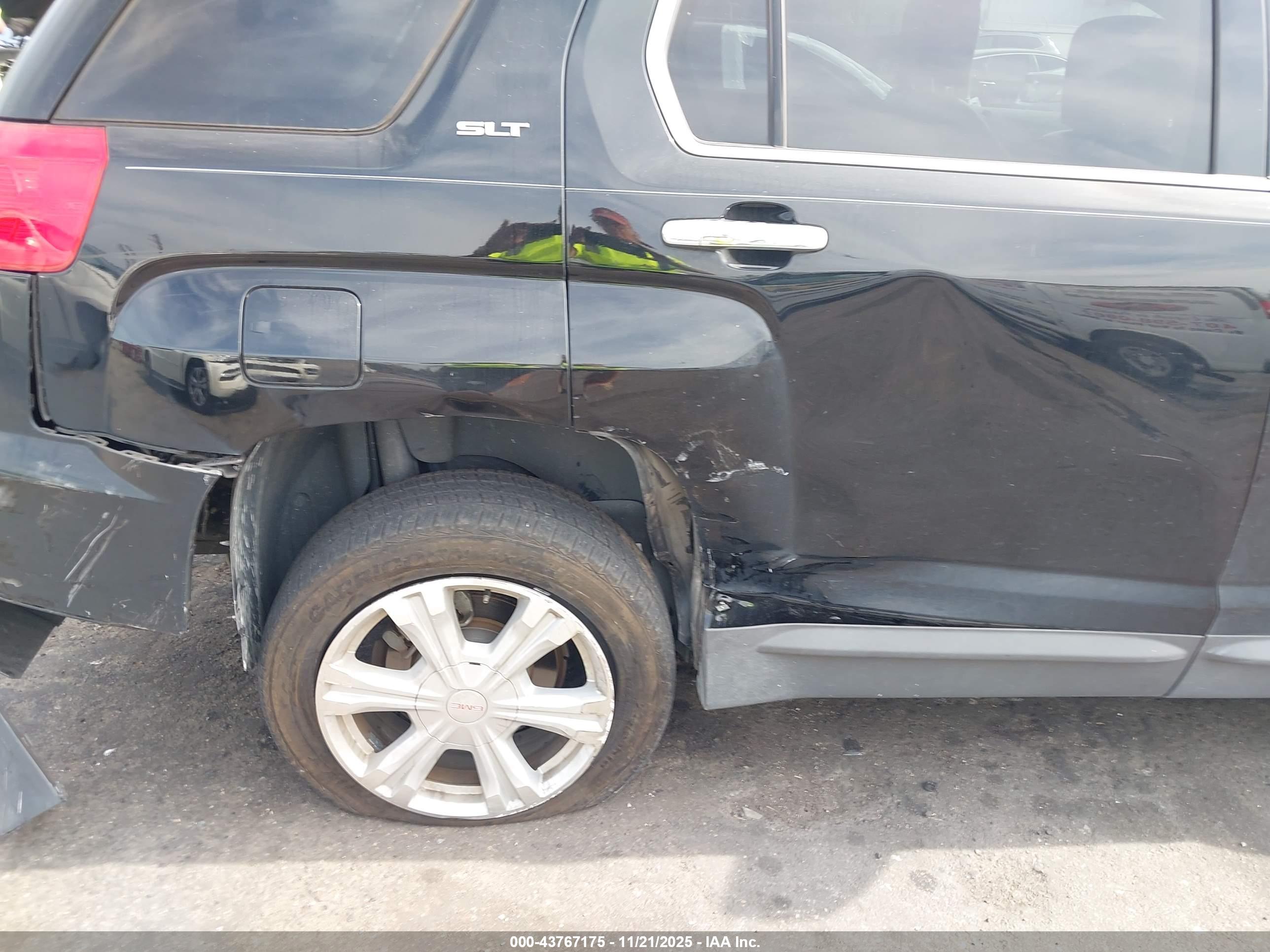 GMC TERRAIN image 6