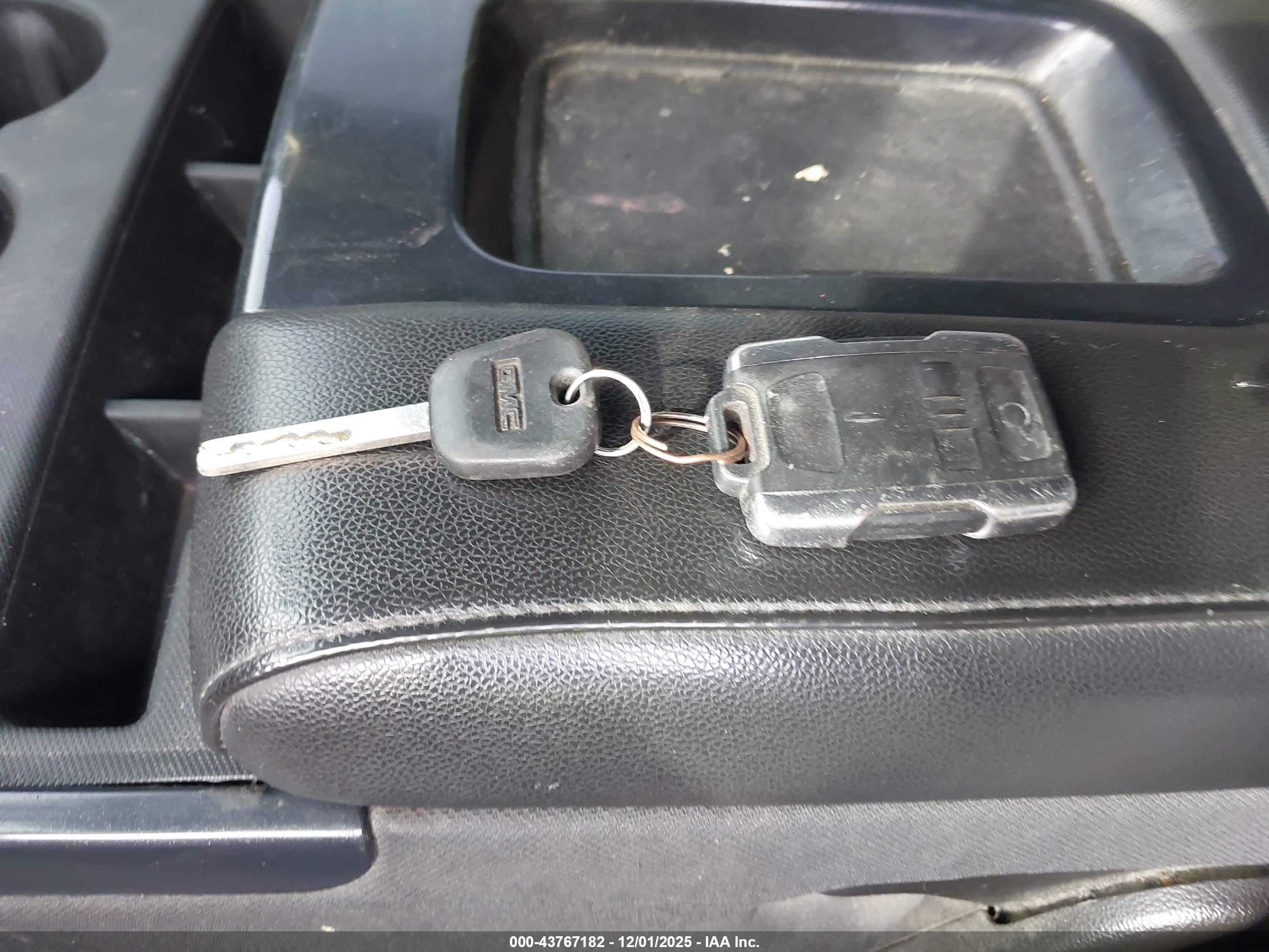 GMC SIERRA image 11