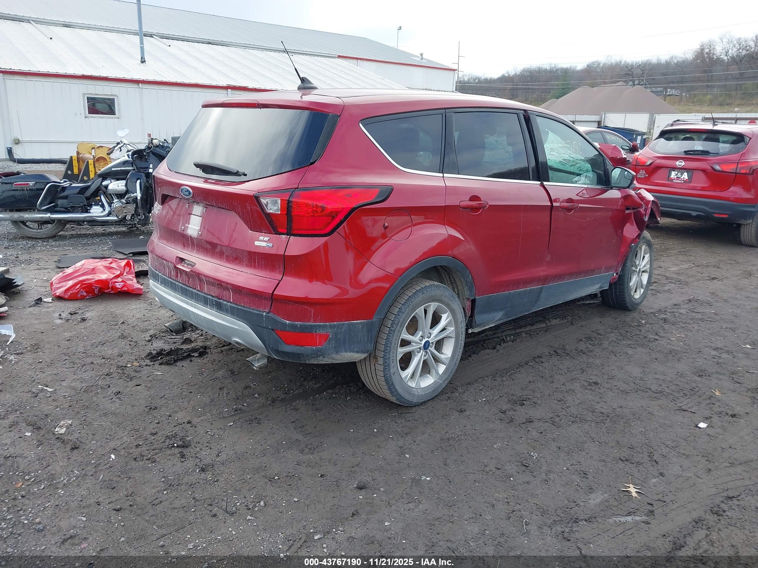 FORD ESCAPE image 4