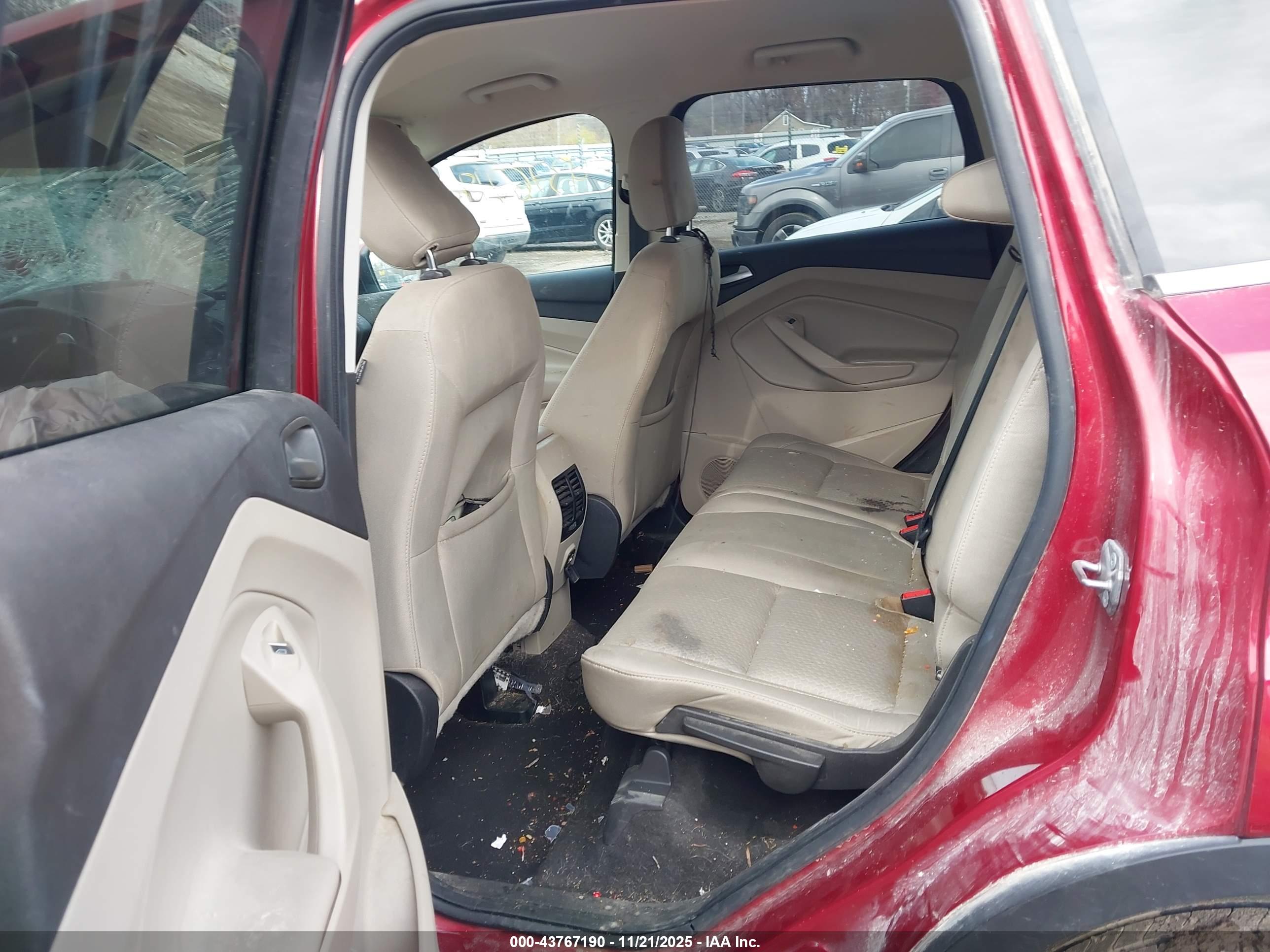 FORD ESCAPE image 8