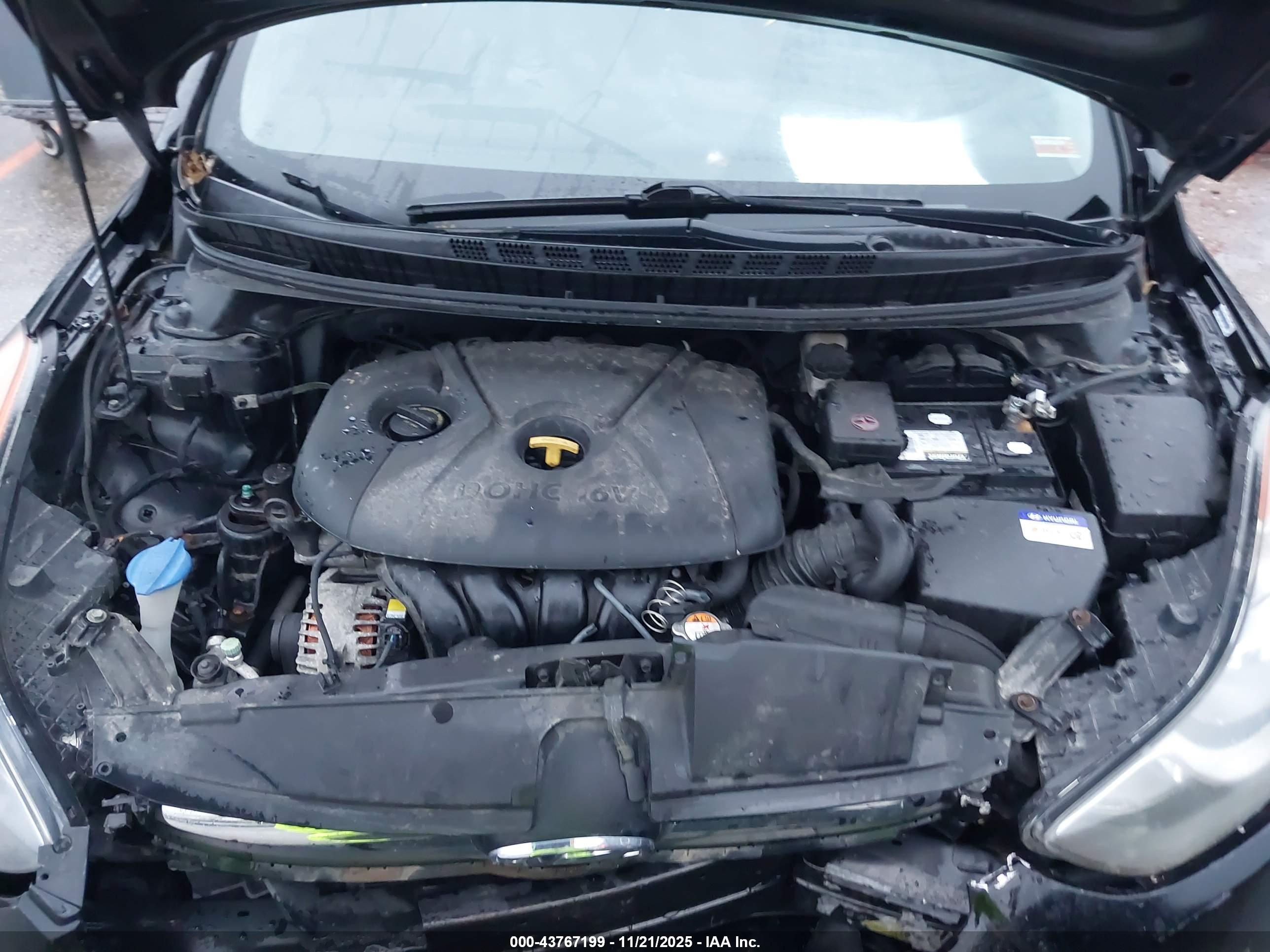 HYUNDAI ELANTRA image 10