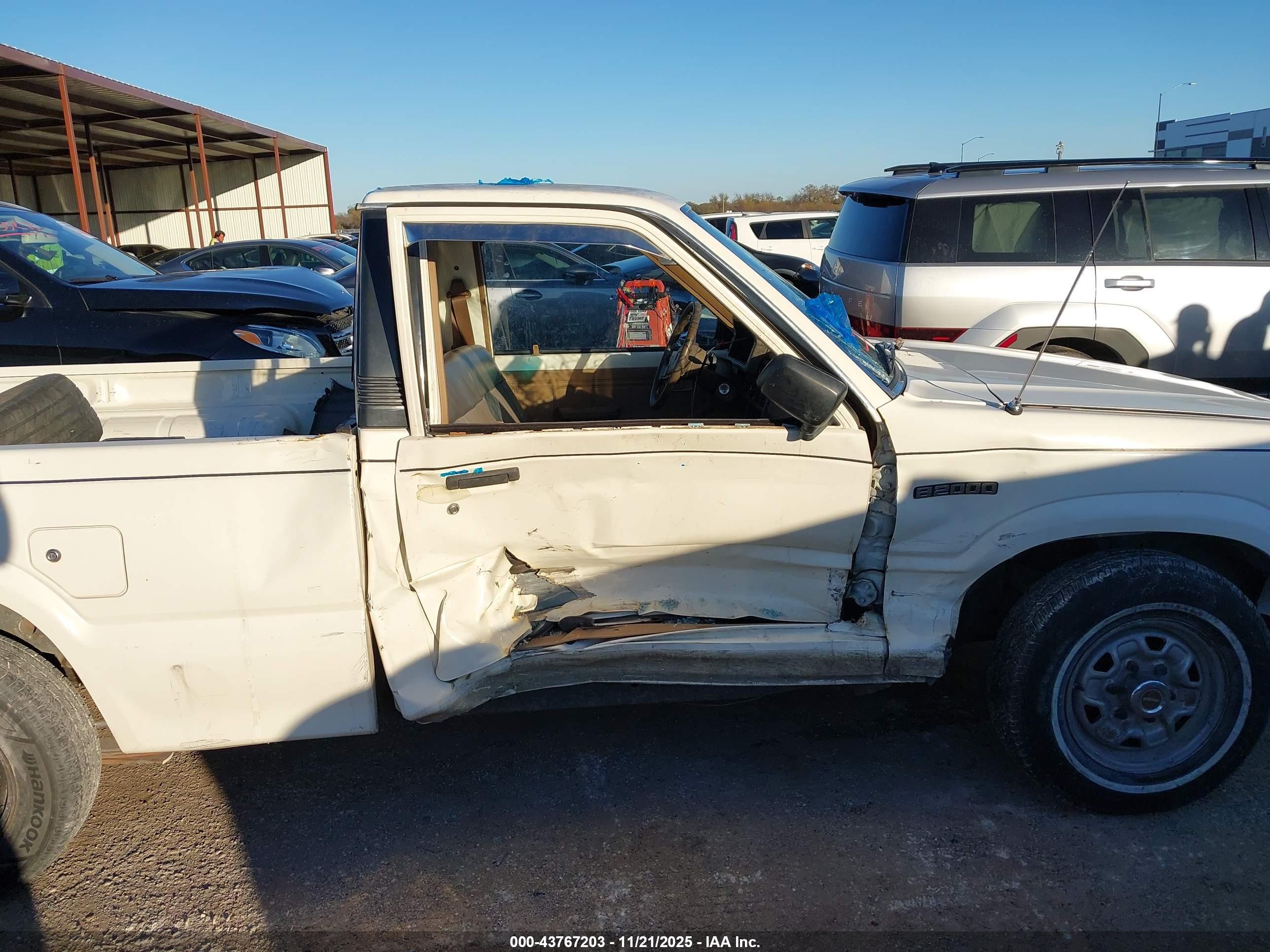 MAZDA B2000 image 6