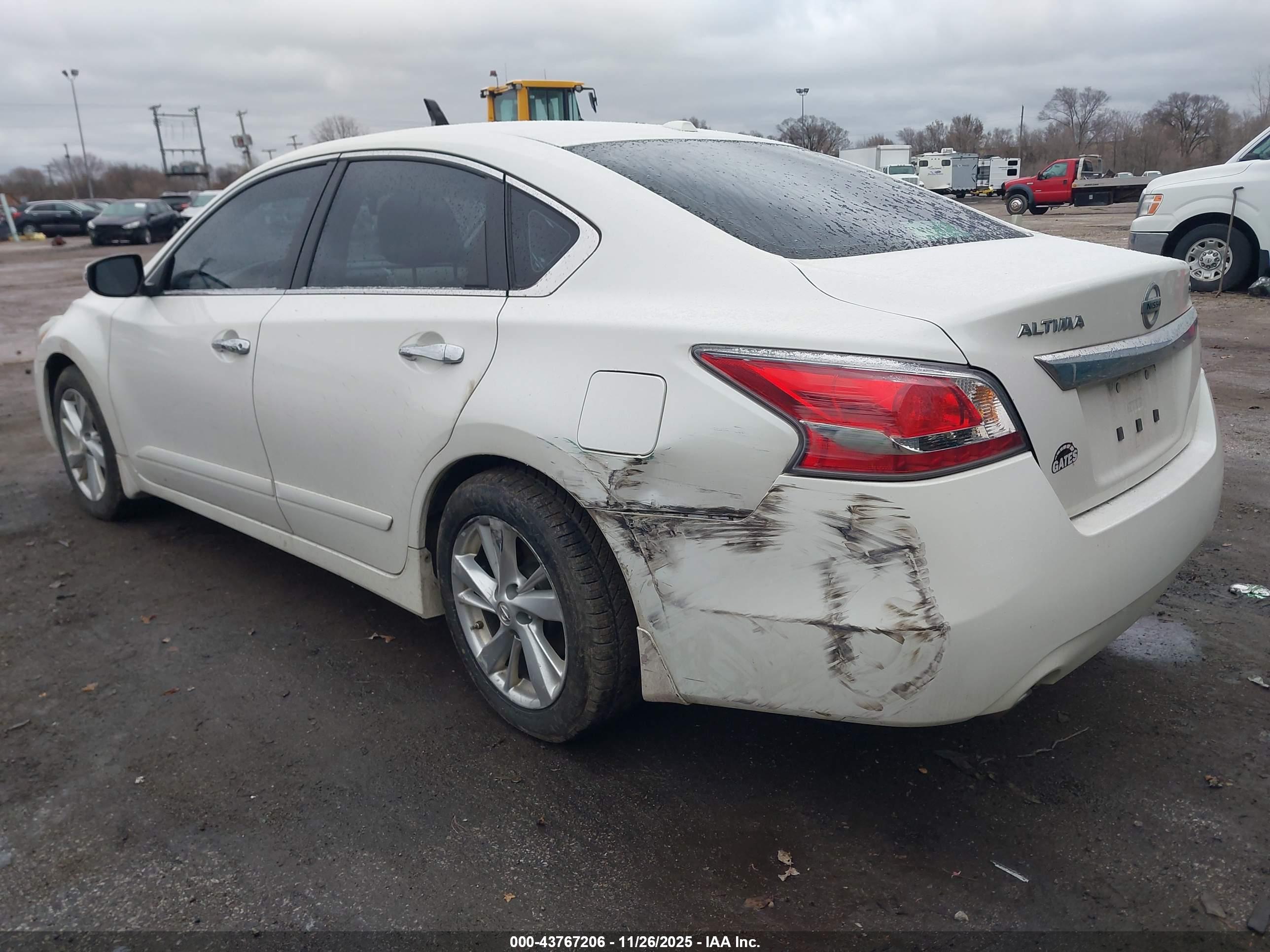NISSAN ALTIMA image 3