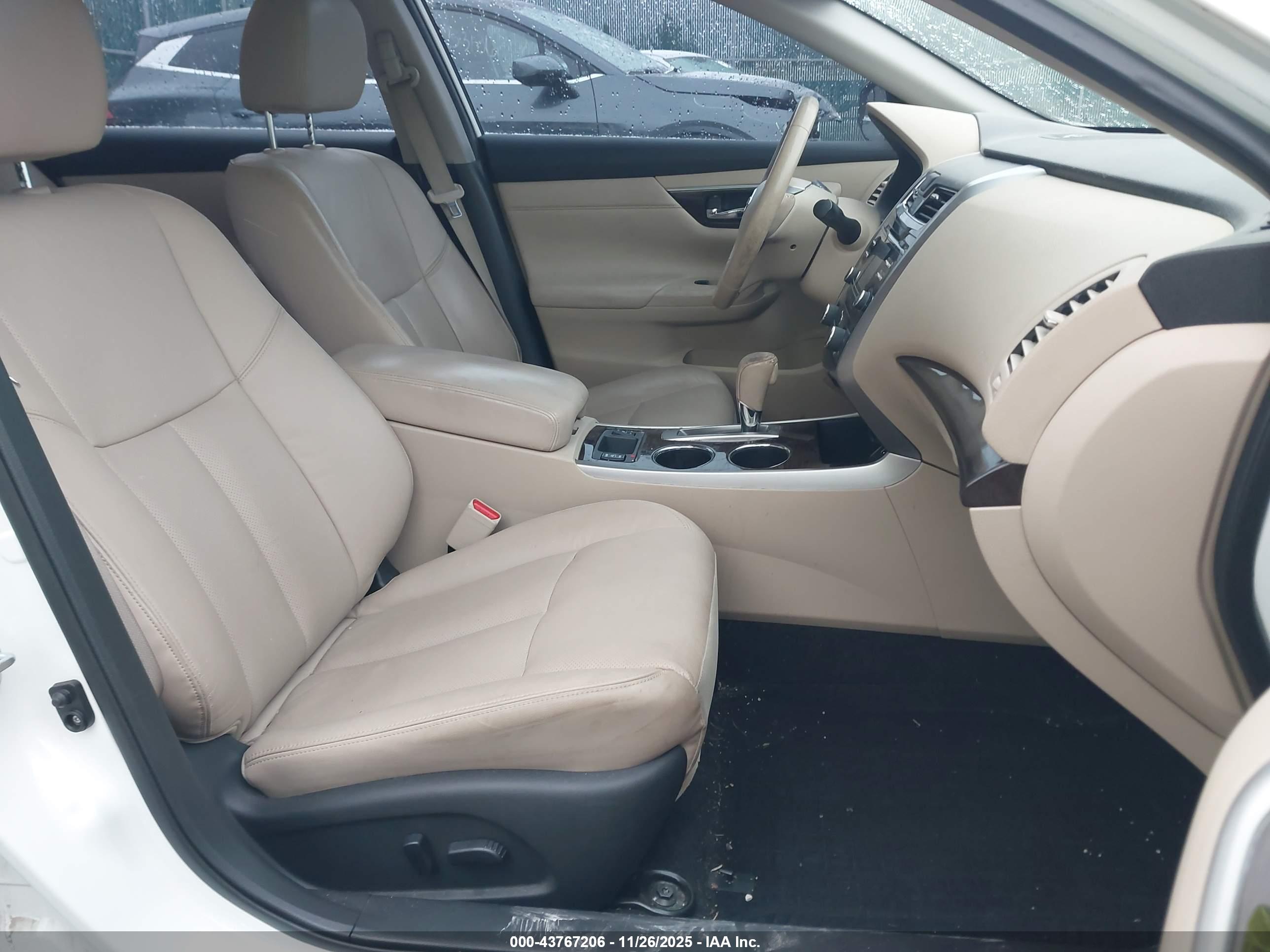 NISSAN ALTIMA image 5