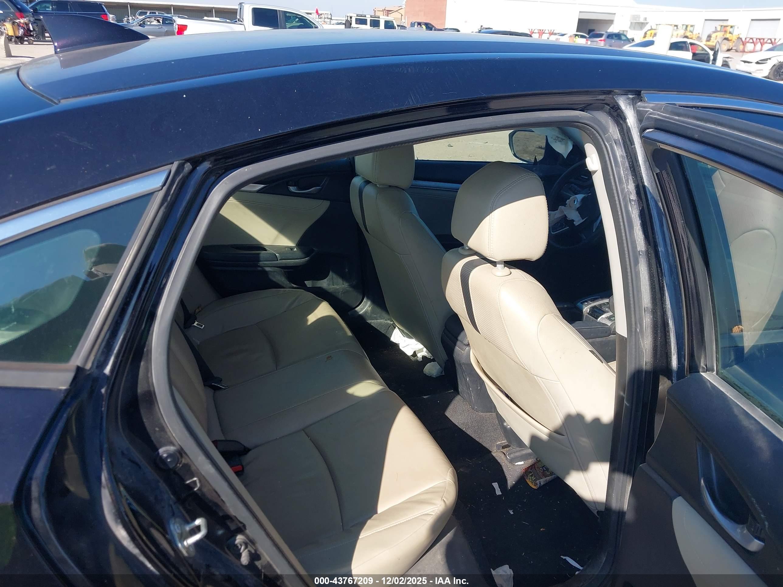 HONDA CIVIC image 8