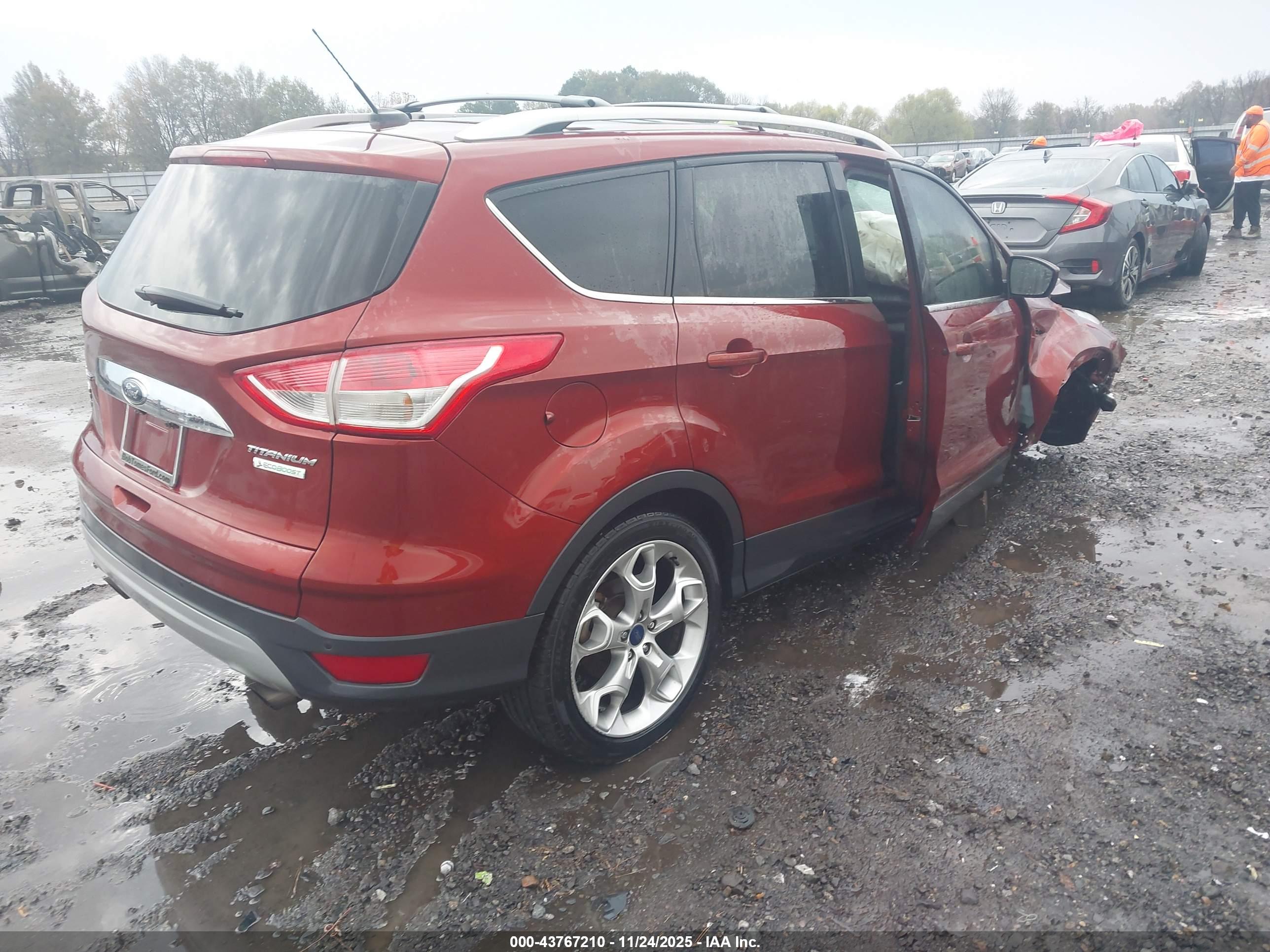 FORD ESCAPE image 4