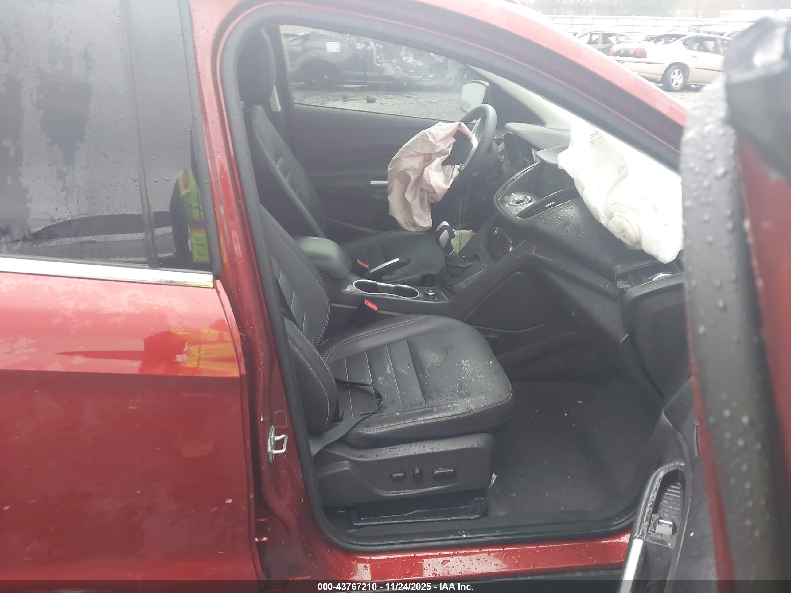 FORD ESCAPE image 5
