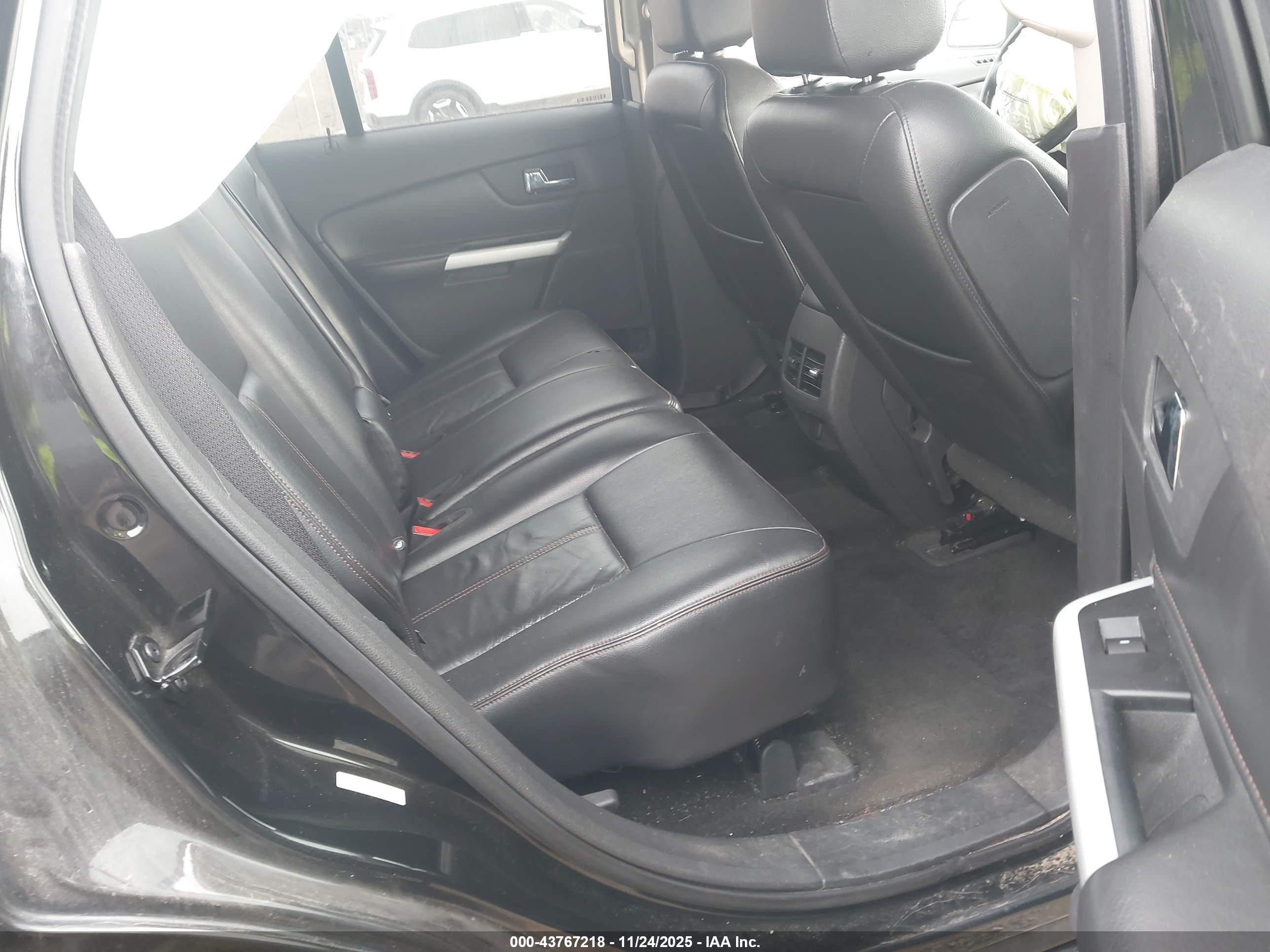 FORD EDGE image 8