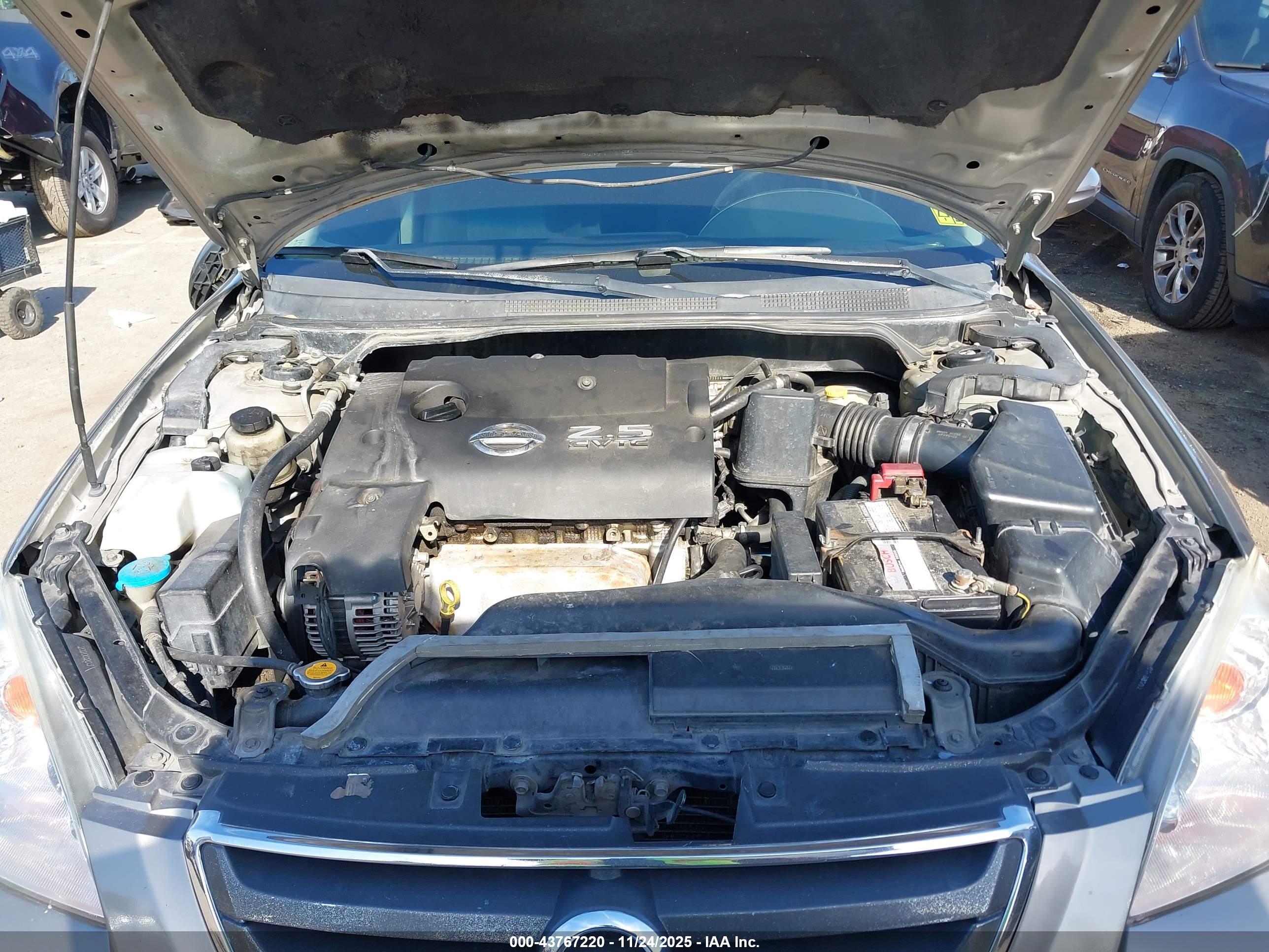 NISSAN ALTIMA image 10
