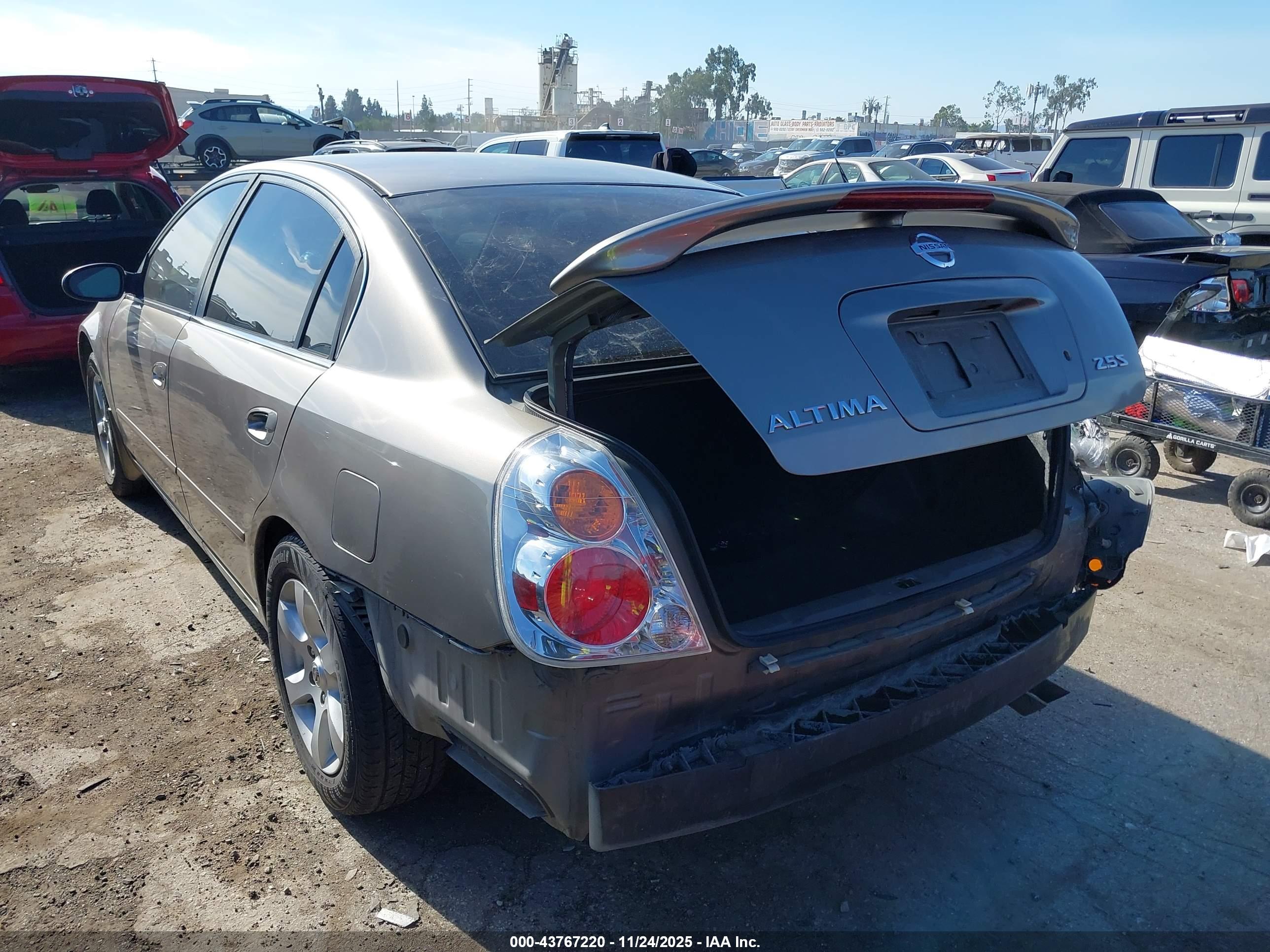 NISSAN ALTIMA image 3