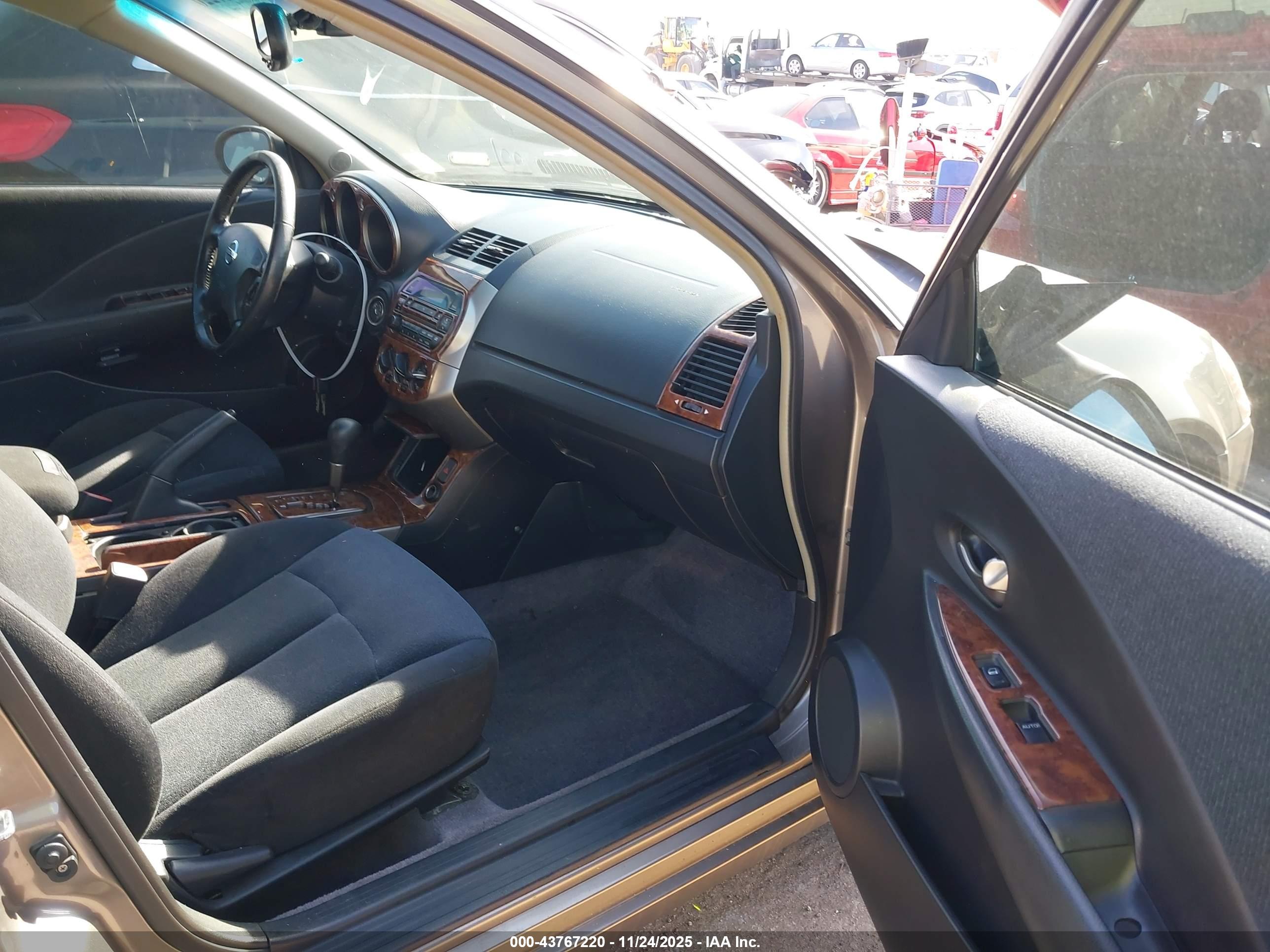NISSAN ALTIMA image 5