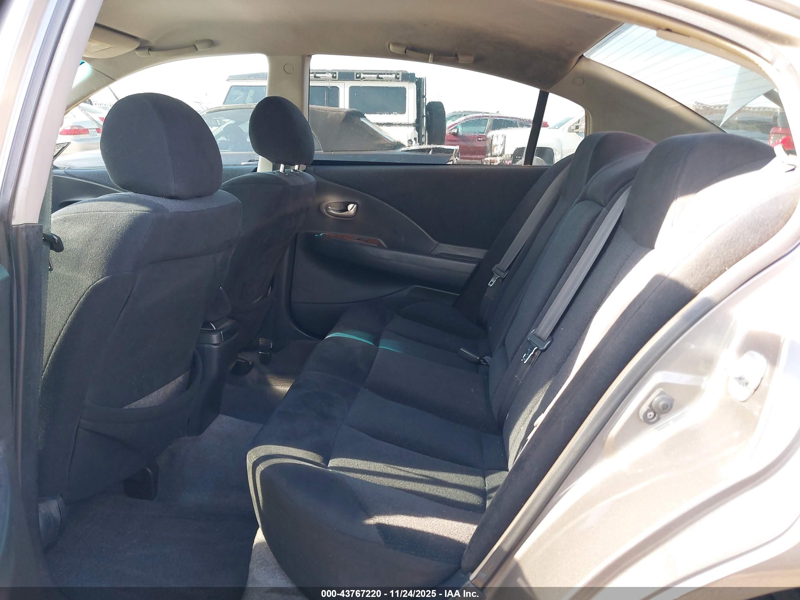 NISSAN ALTIMA image 8