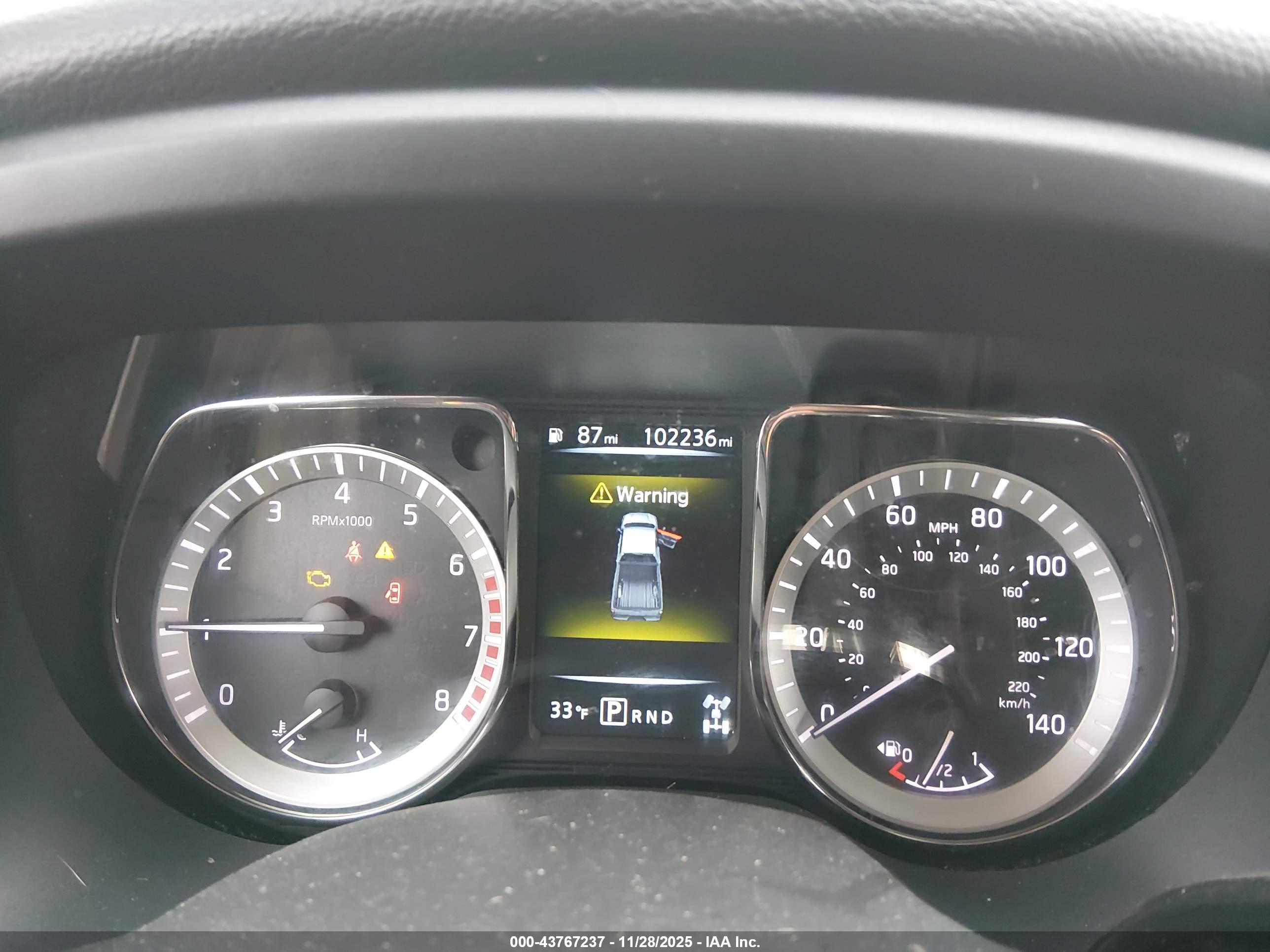 NISSAN TITAN image 7