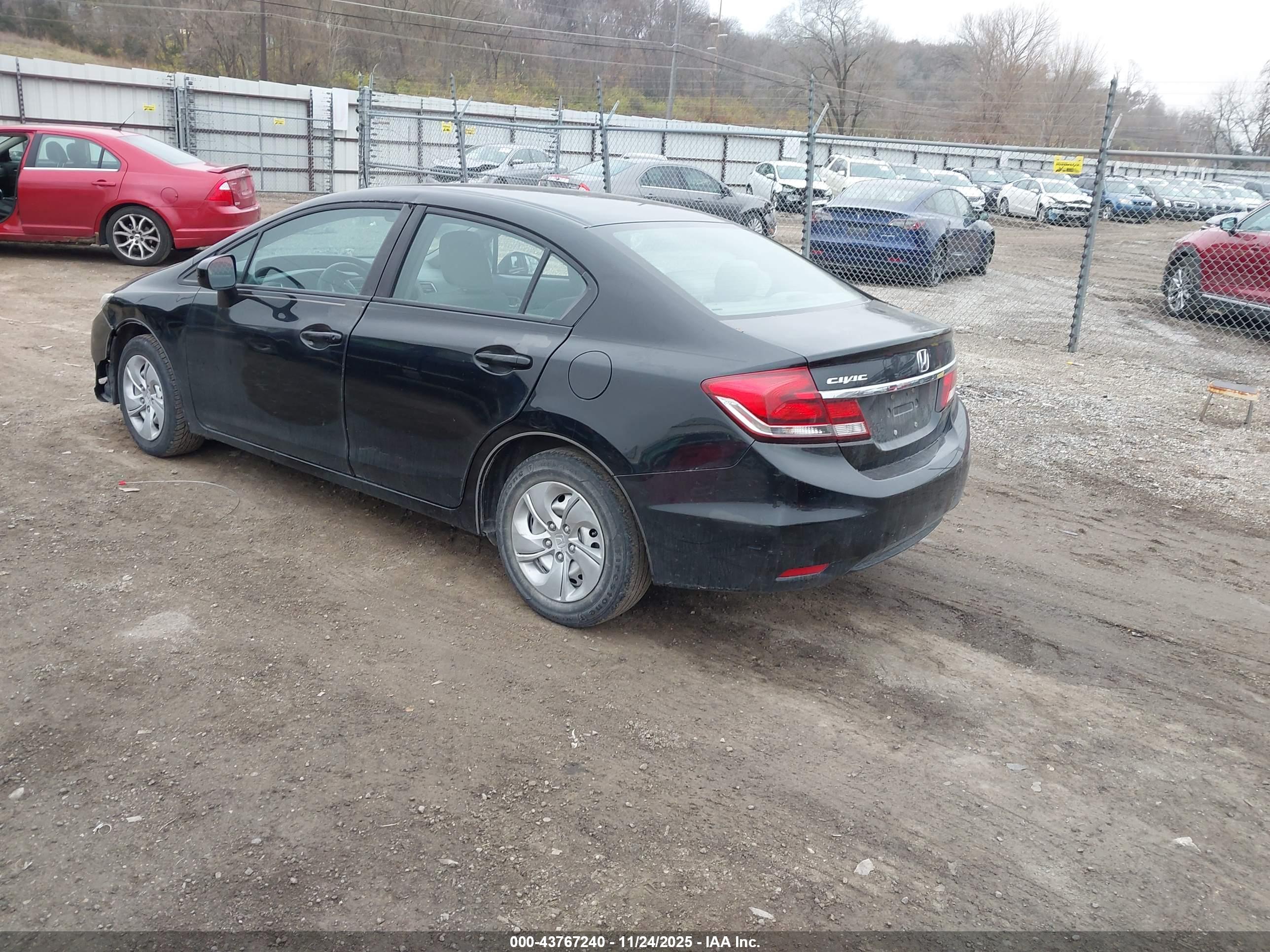 HONDA CIVIC image 3