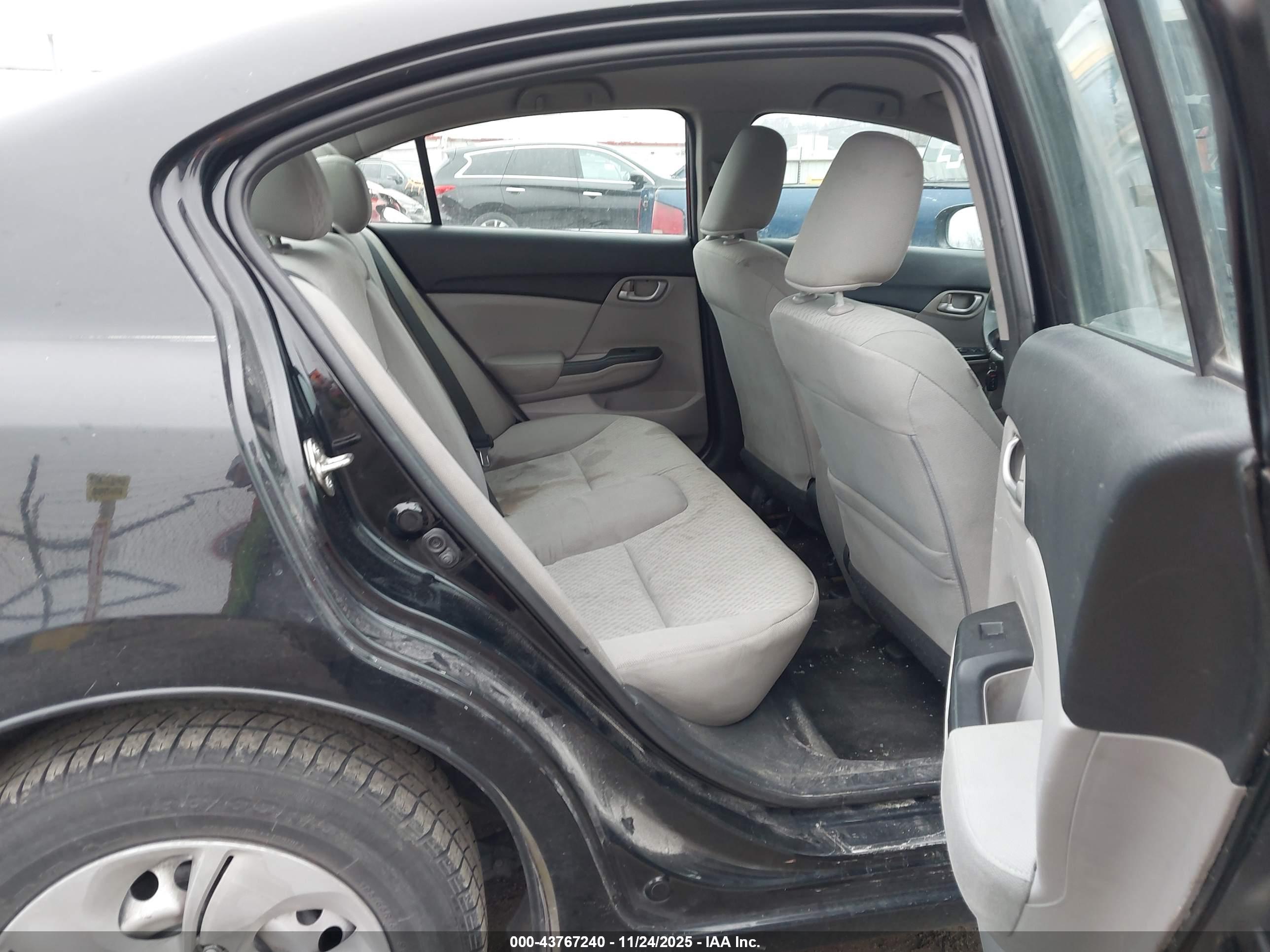 HONDA CIVIC image 8