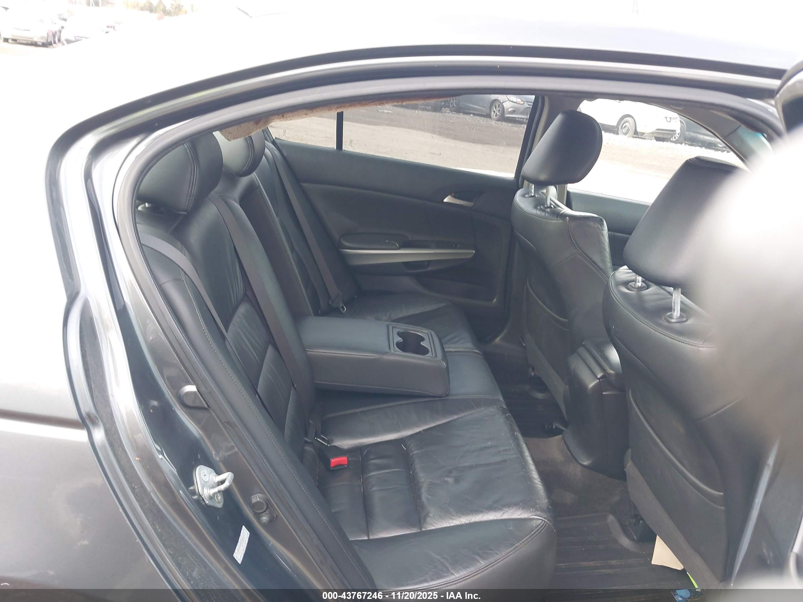 HONDA ACCORD image 8