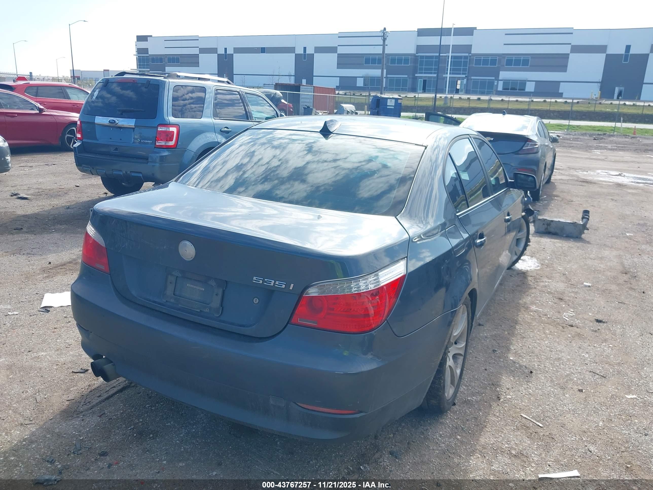 BMW 535I image 4