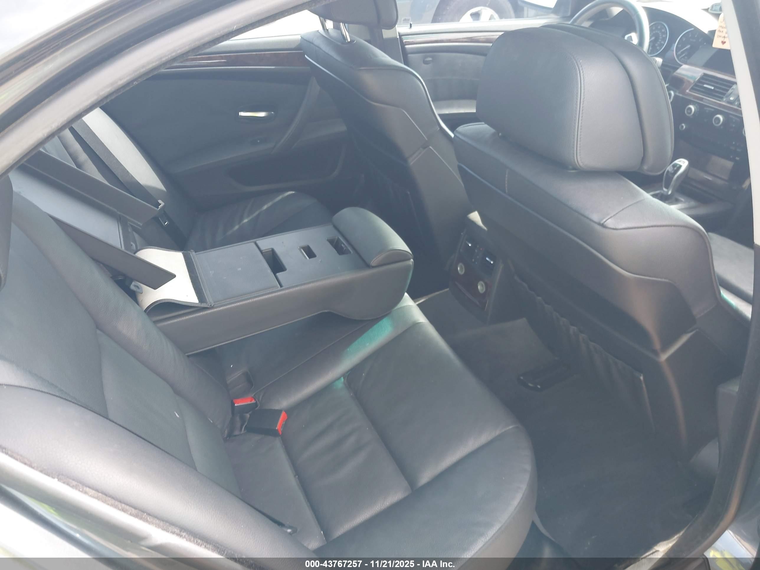BMW 535I image 8