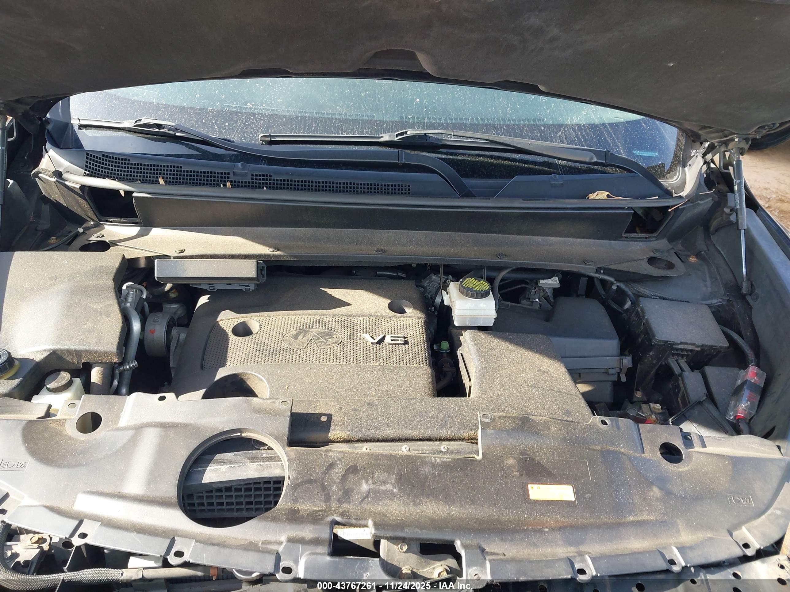 INFINITI JX35 image 10
