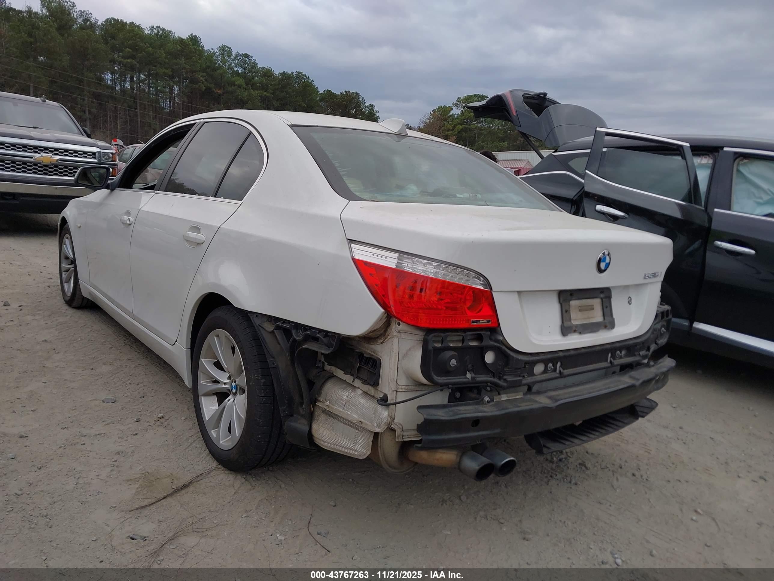 BMW 535I image 3