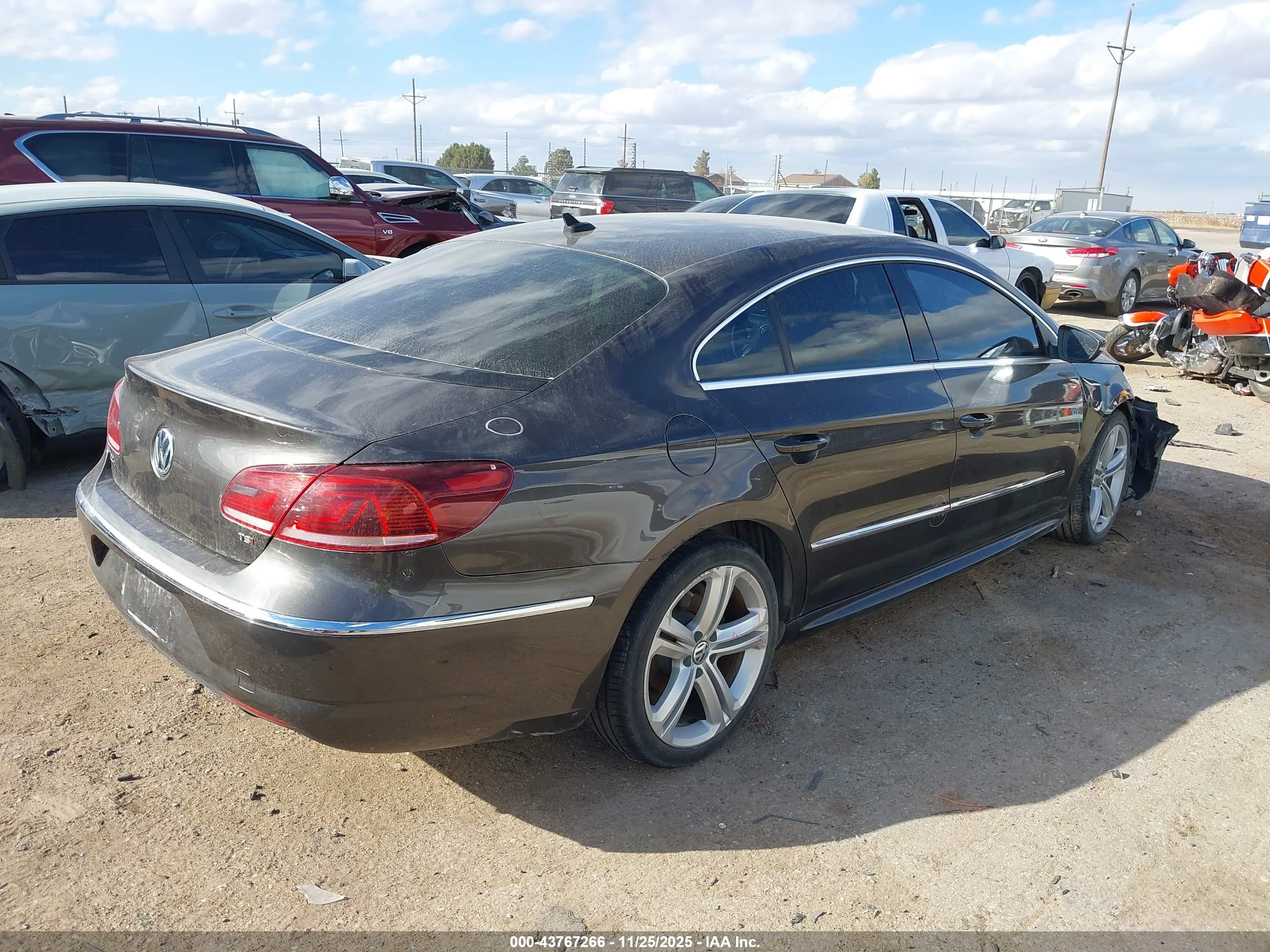 VOLKSWAGEN CC image 4