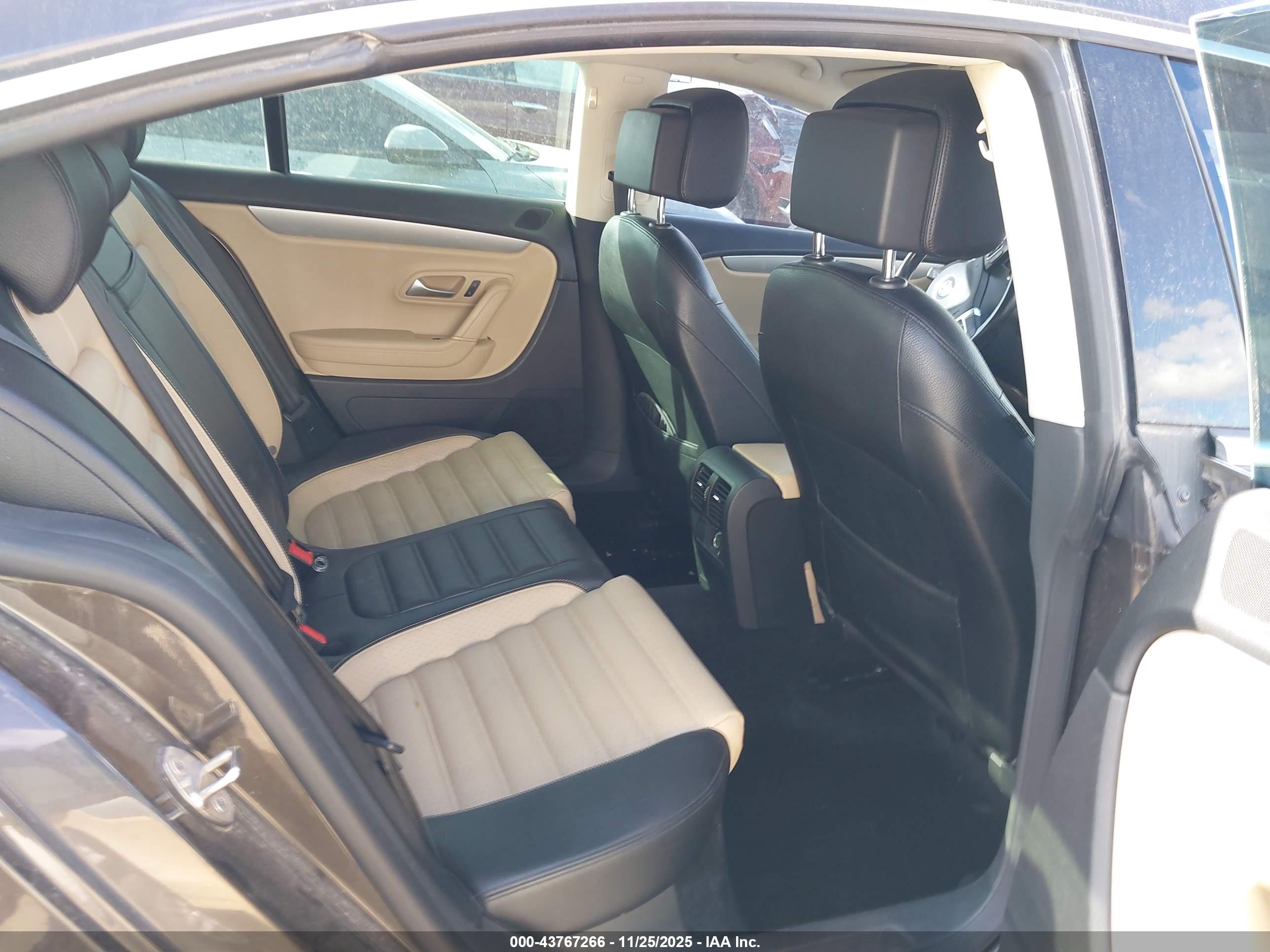 VOLKSWAGEN CC image 8
