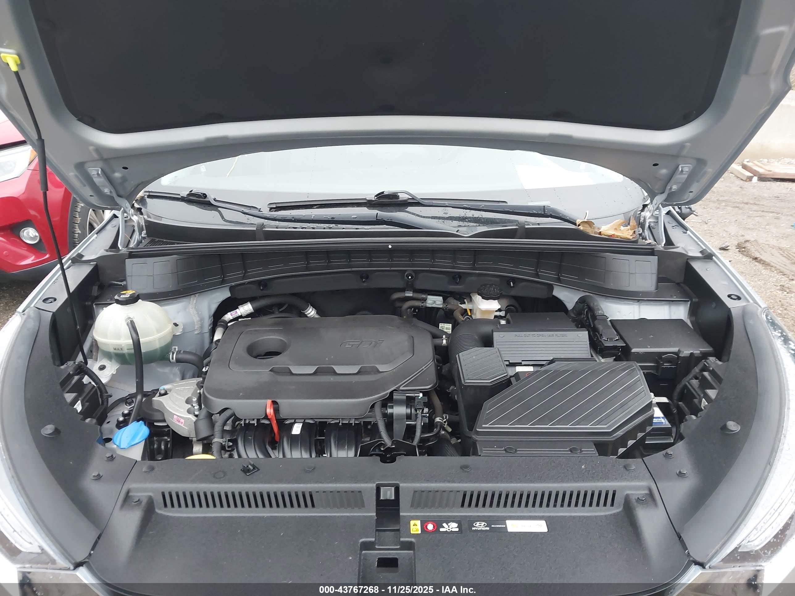 HYUNDAI TUCSON image 10