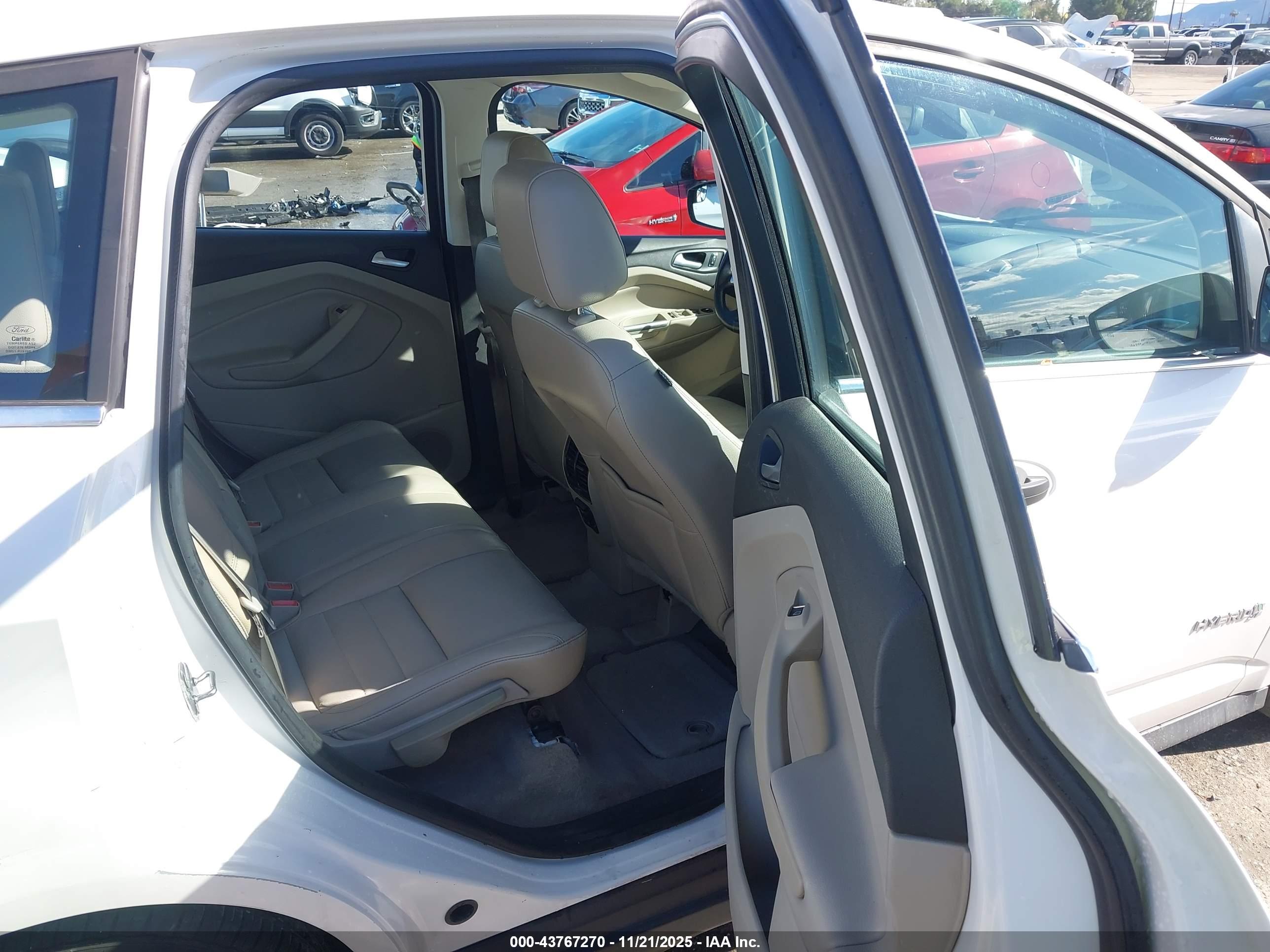 FORD C-MAX image 8