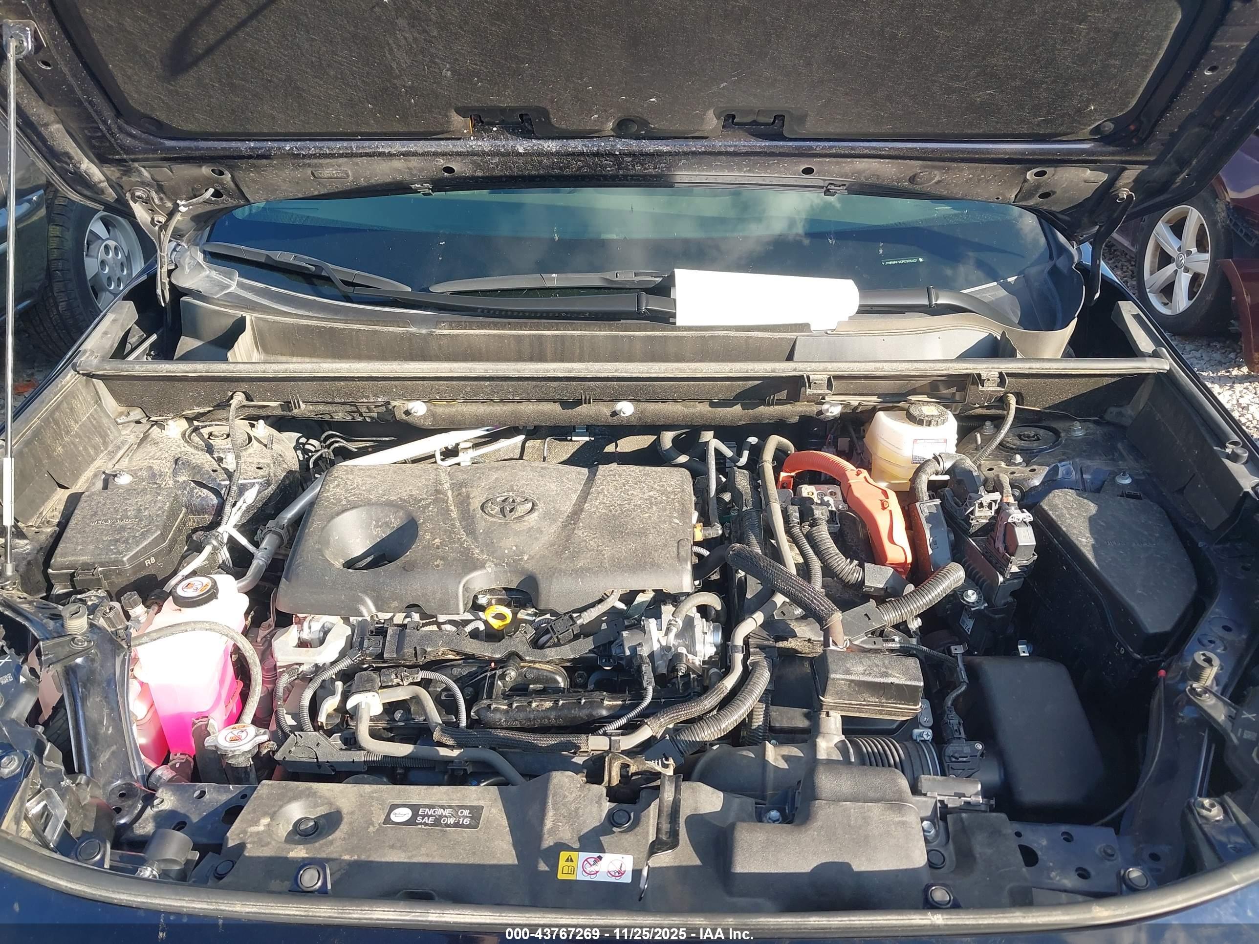 TOYOTA RAV4 image 10