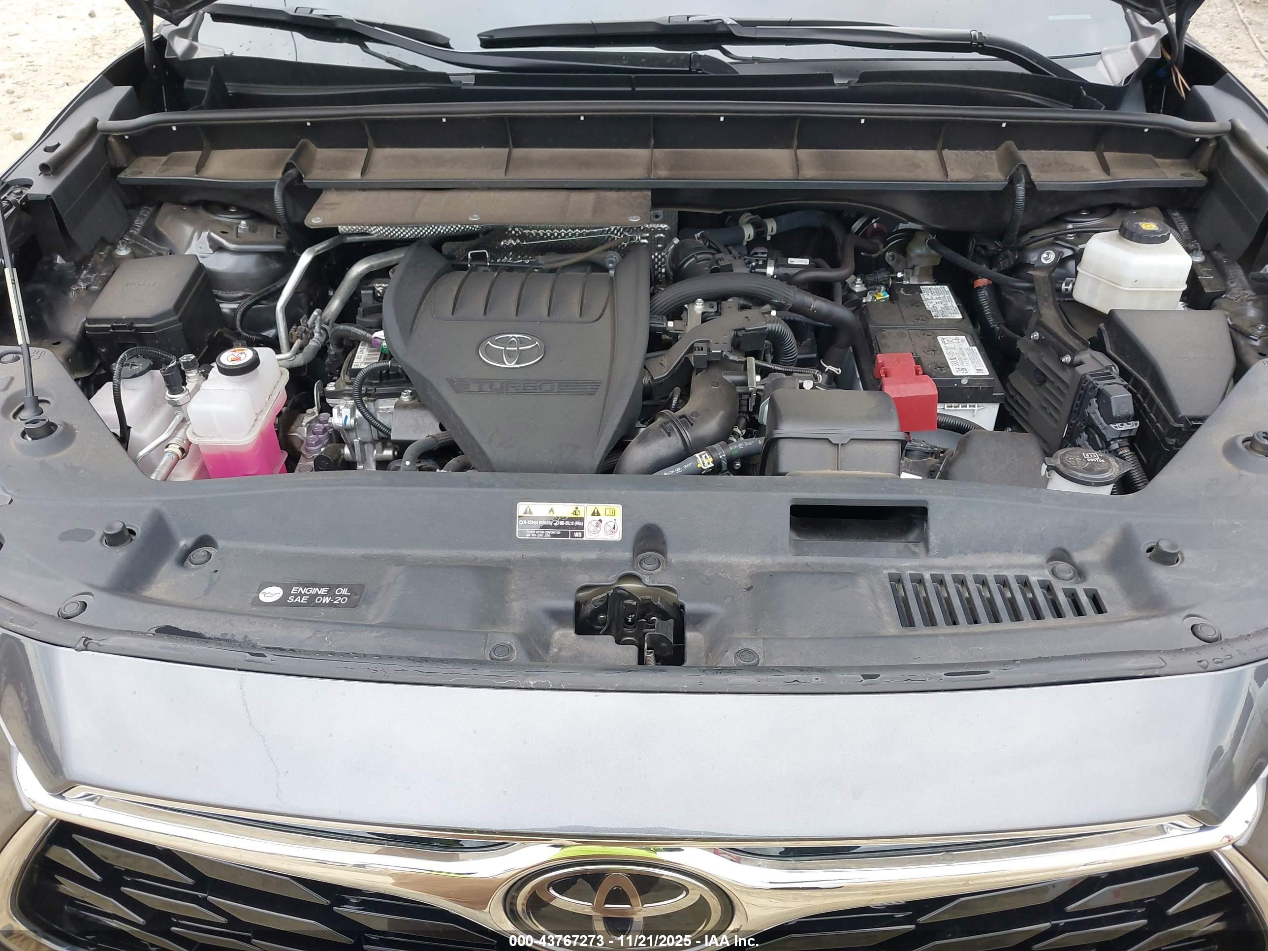 TOYOTA HIGHLANDER image 10
