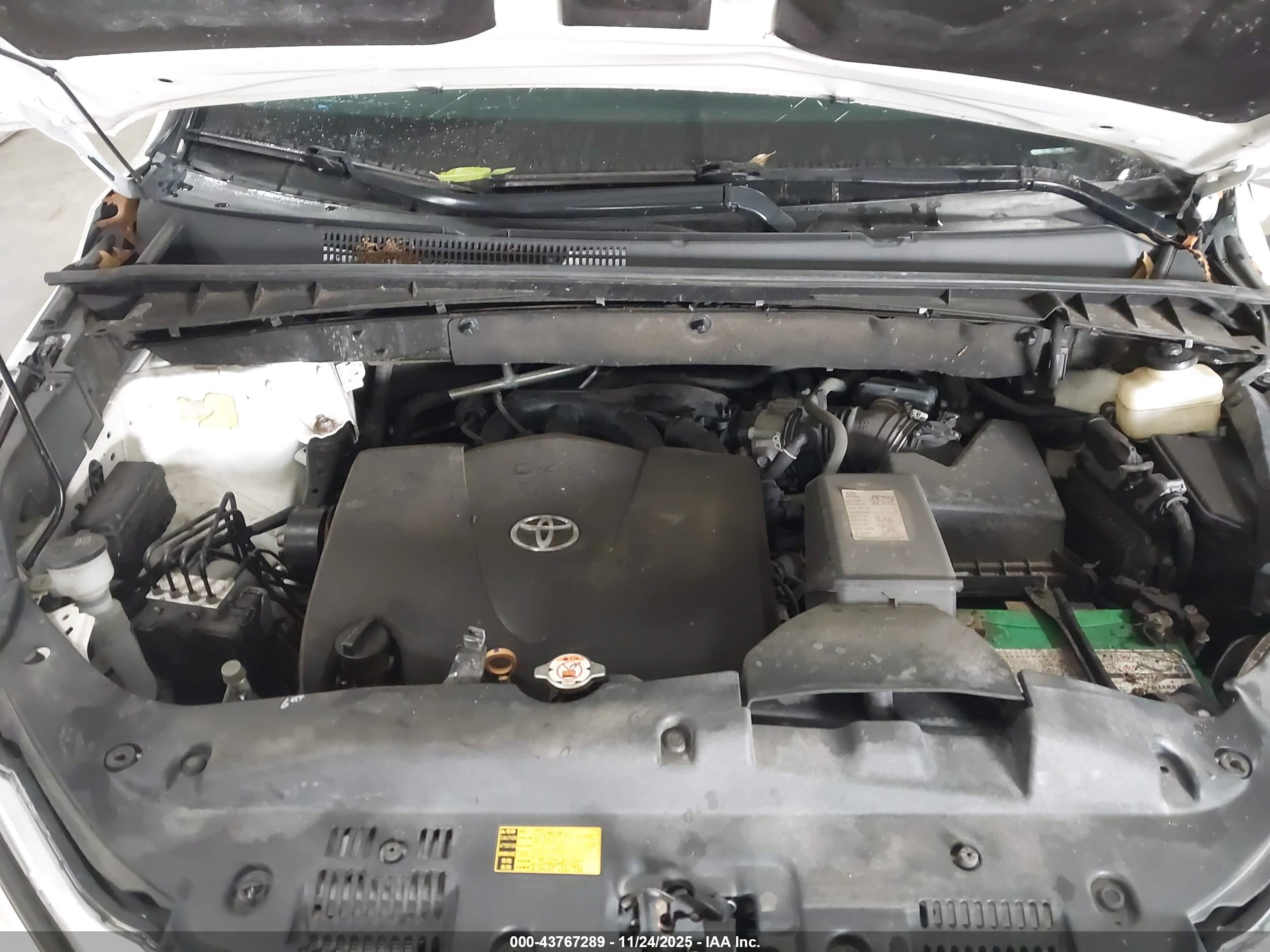 TOYOTA HIGHLANDER image 10