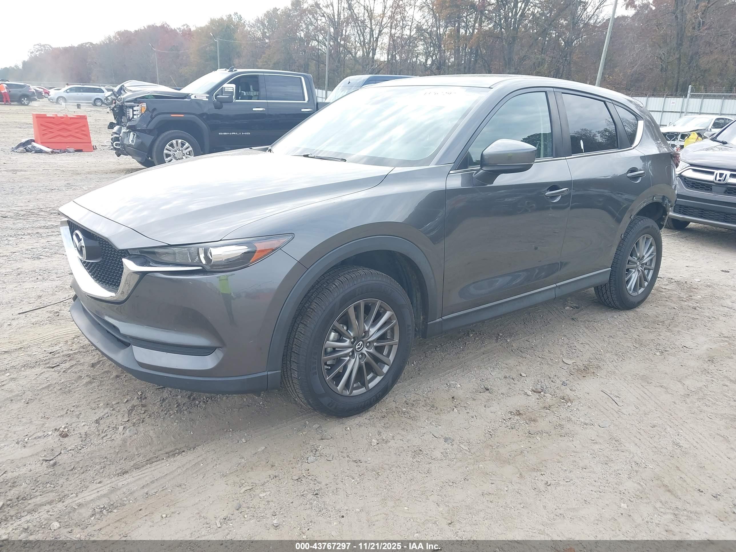 MAZDA CX-5 image 2