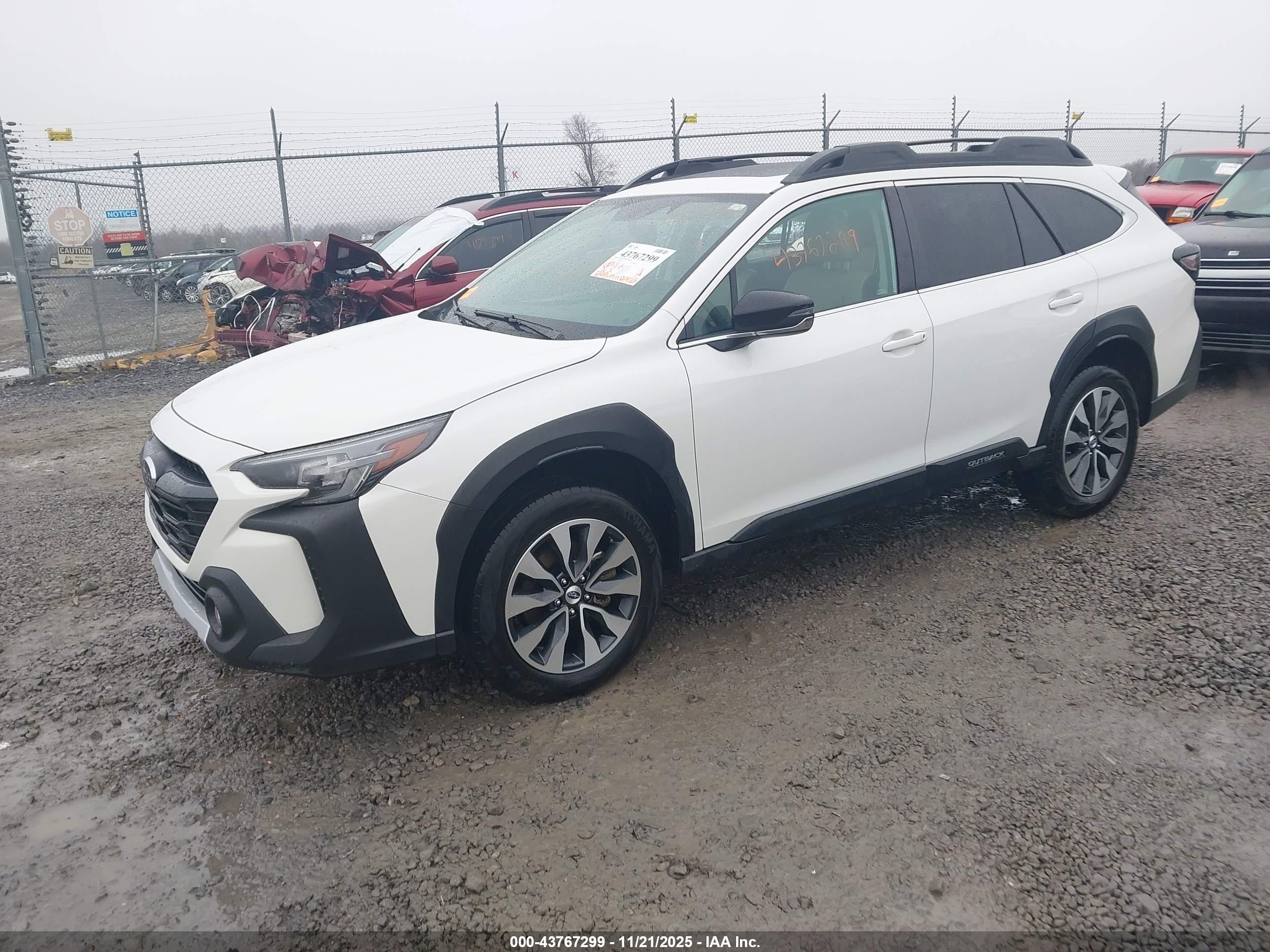 SUBARU OUTBACK image 2