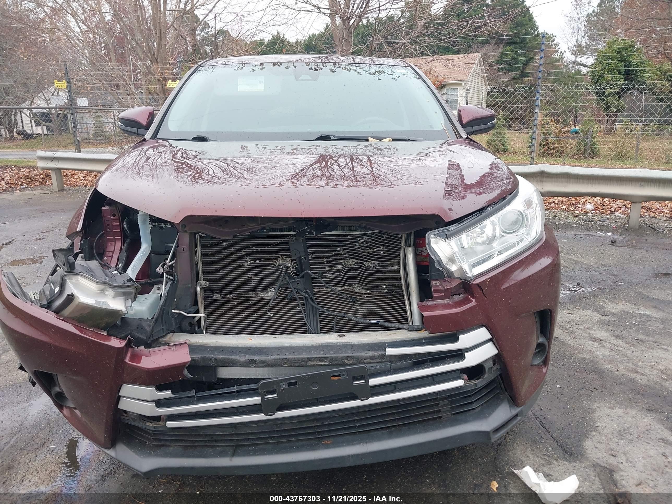 TOYOTA HIGHLANDER image 6