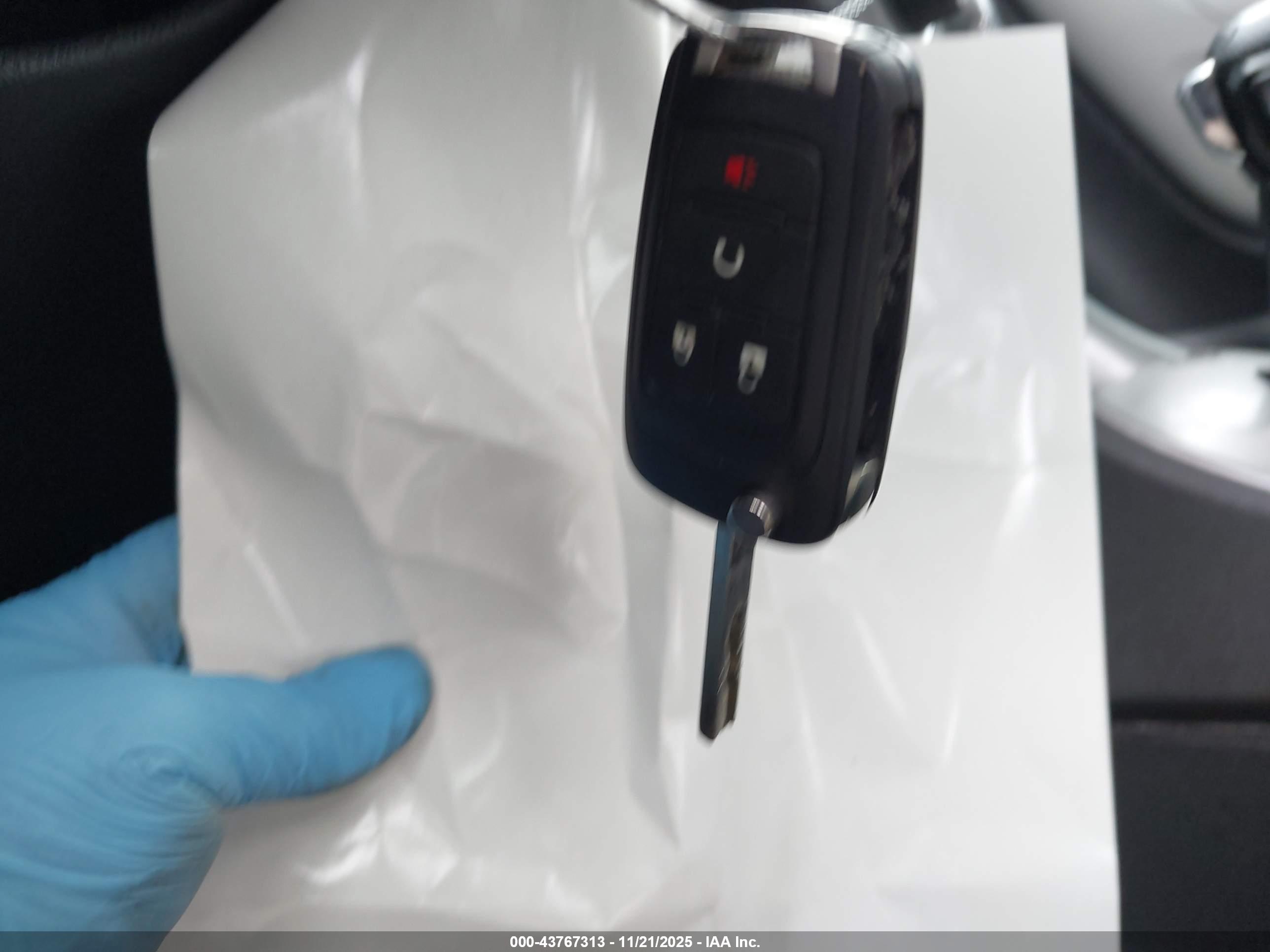 CHEVROLET TRAX image 11