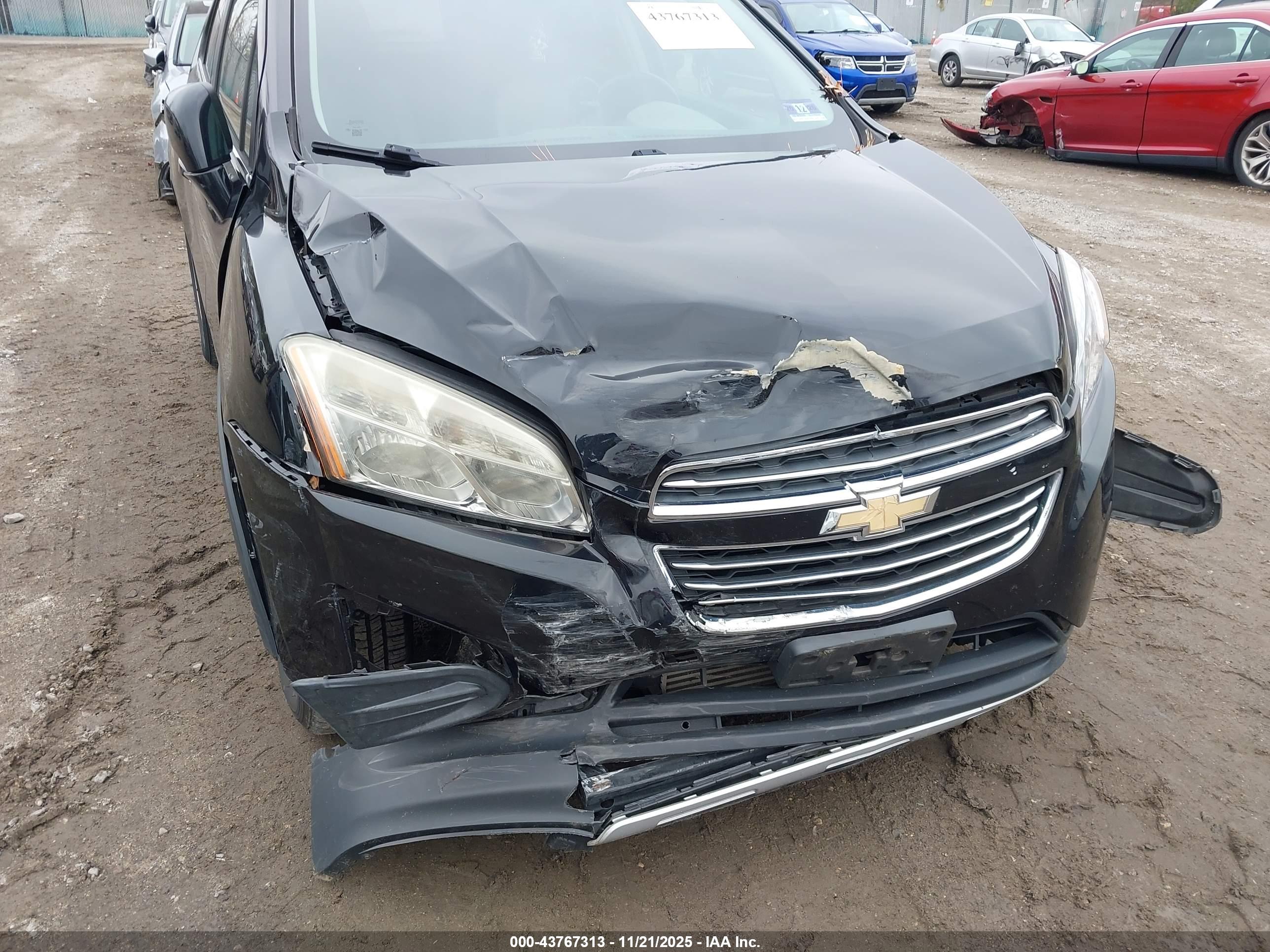 CHEVROLET TRAX image 6