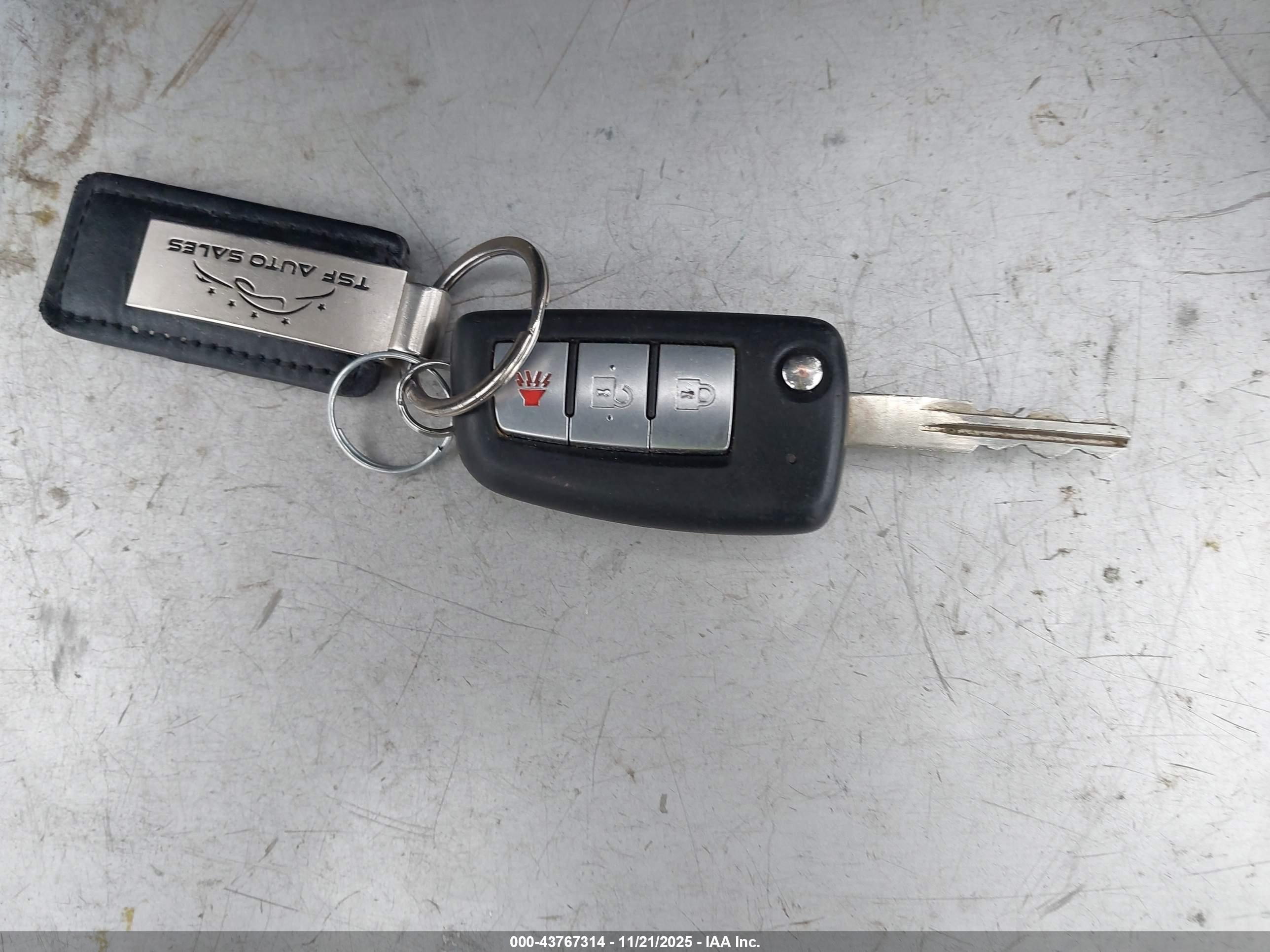 NISSAN ROGUE image 11