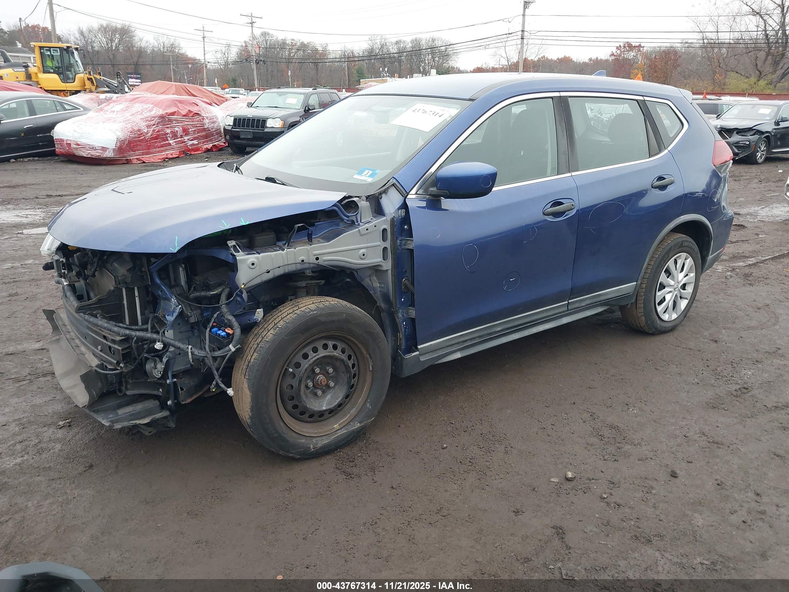 NISSAN ROGUE image 2