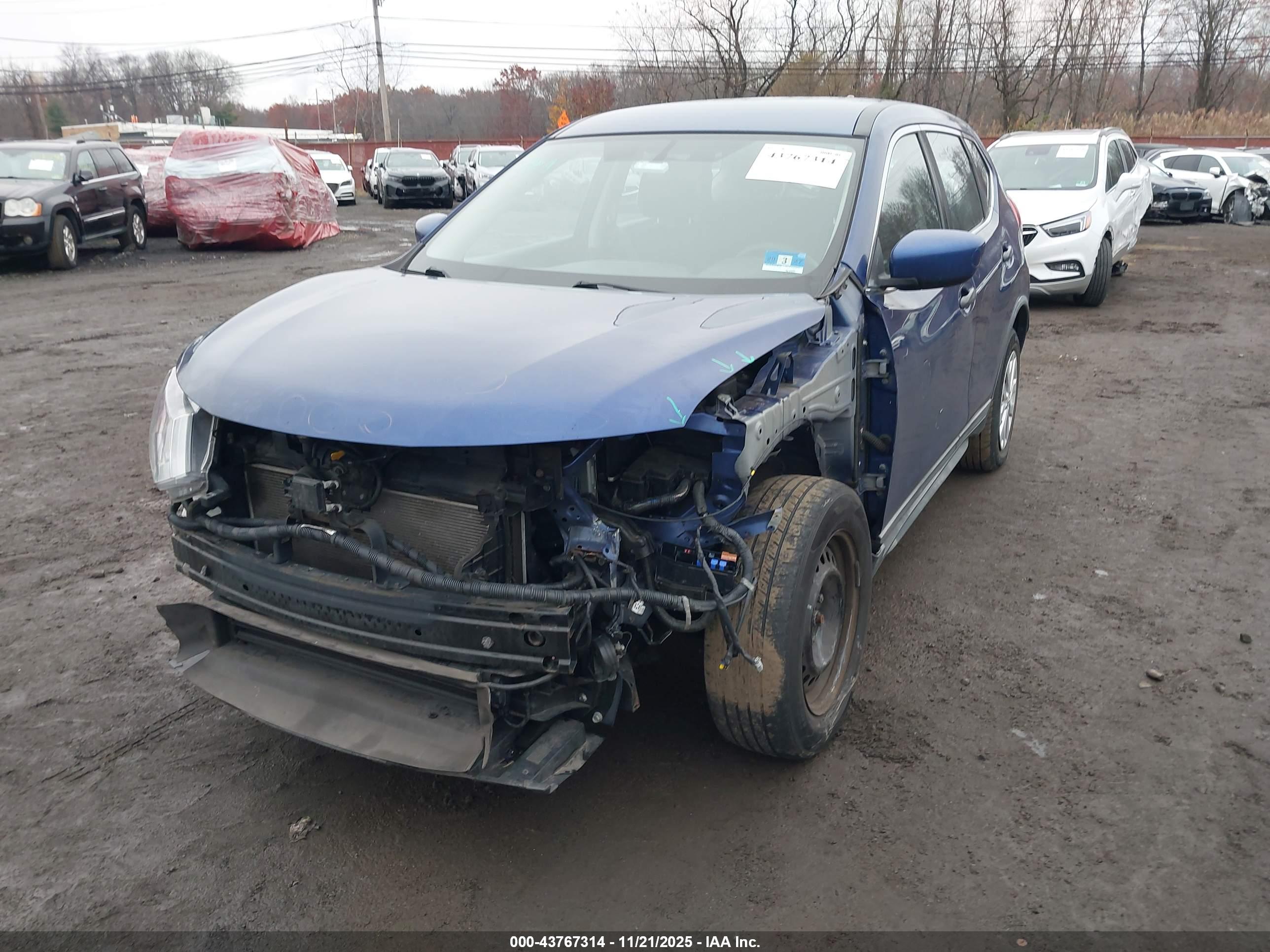 NISSAN ROGUE image 6