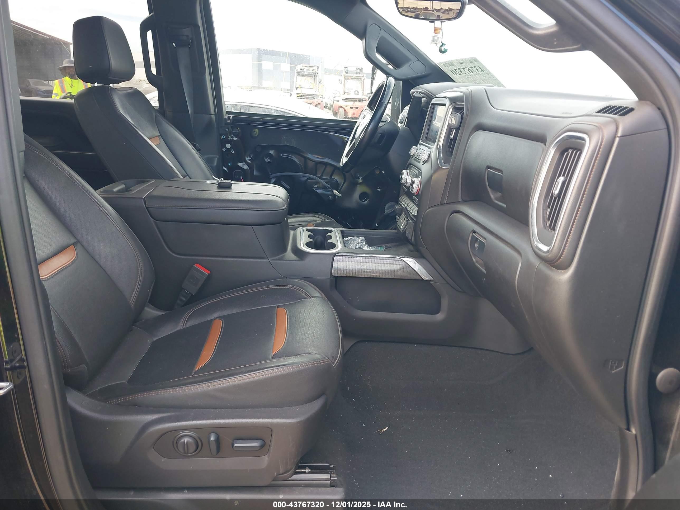 GMC SIERRA image 5